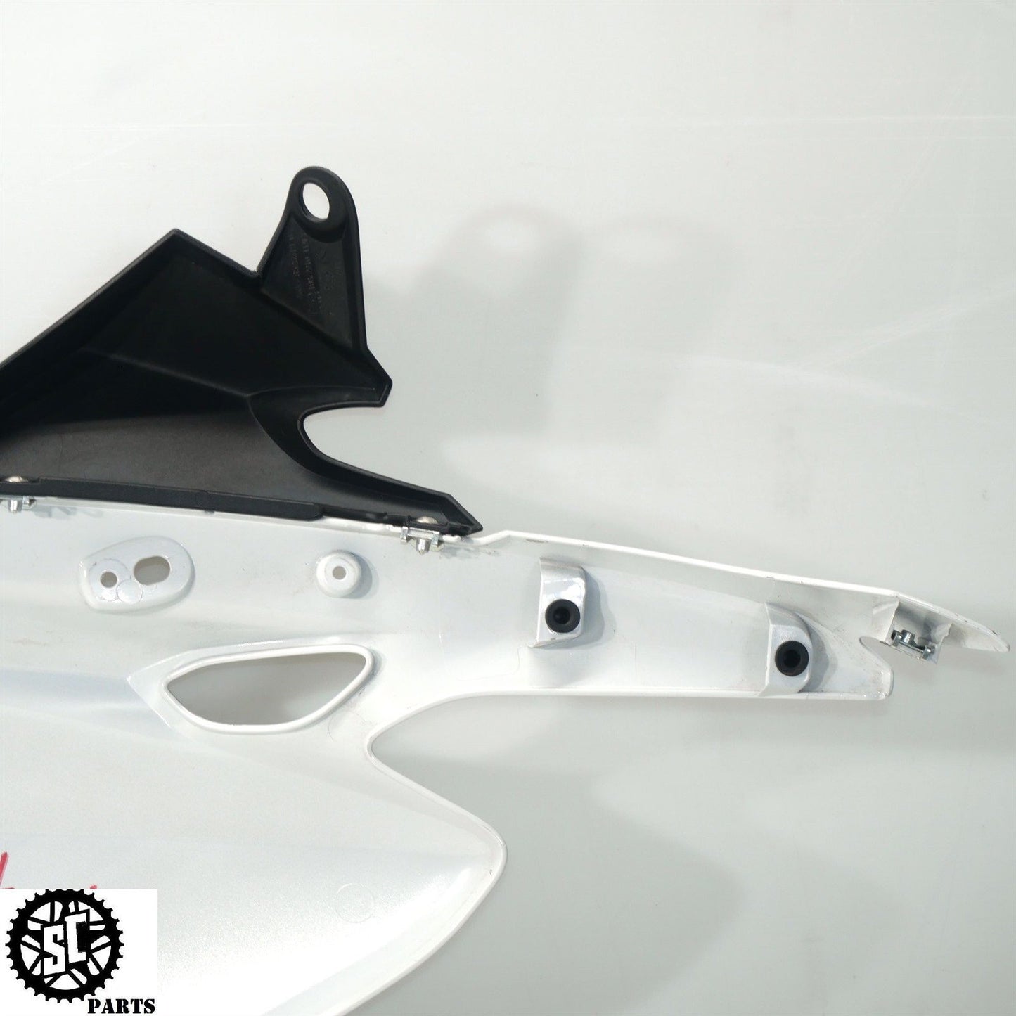 13-18 BMW F700 GS LEFT SIDE FAIRING 46638546386 B34