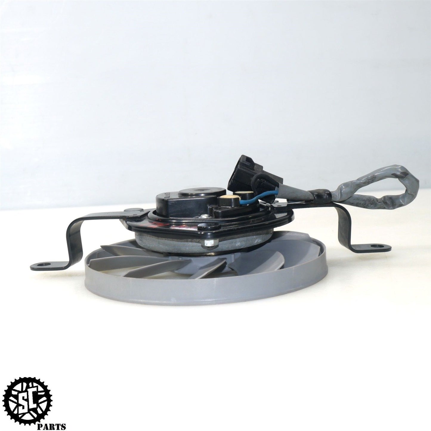 09-14 YAMAHA YZF R1 RIGHT RADIATOR FAN Y08
