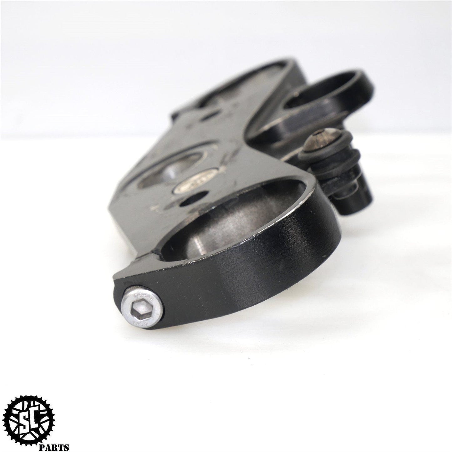 2004-2006 YAMAHA YZF R1 UPPER TRIPLE TREE CLAMP Y28