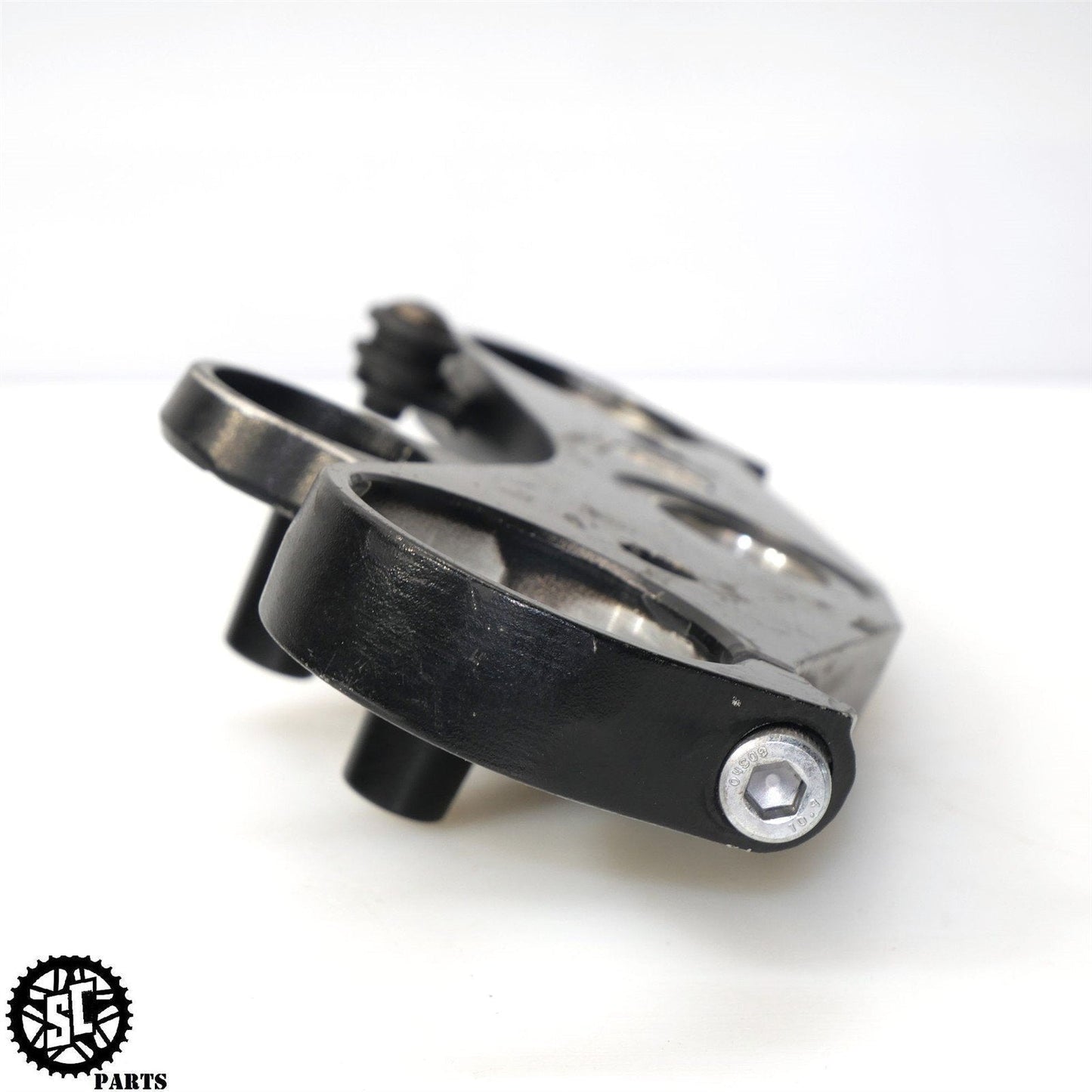 2004-2006 YAMAHA YZF R1 UPPER TRIPLE TREE CLAMP Y28