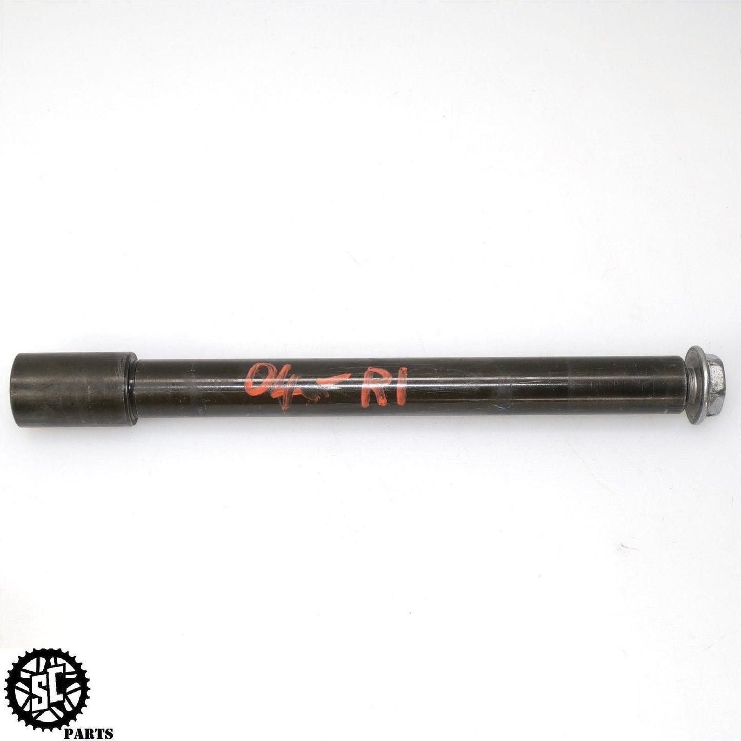 2004-2006 YAMAHA YZF R1 FRONT WHEEL AXLE Y28