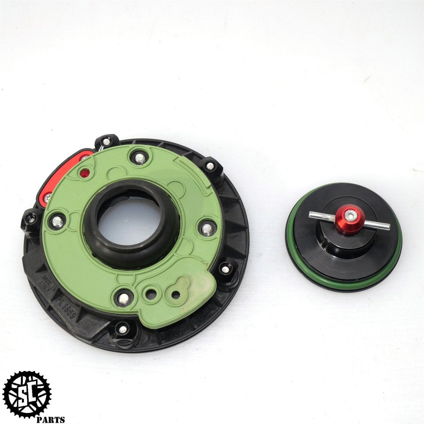2020-2022 DUCATI PANIGALE V2 GAS TANK QUICK RELEASE KEYLESS D05