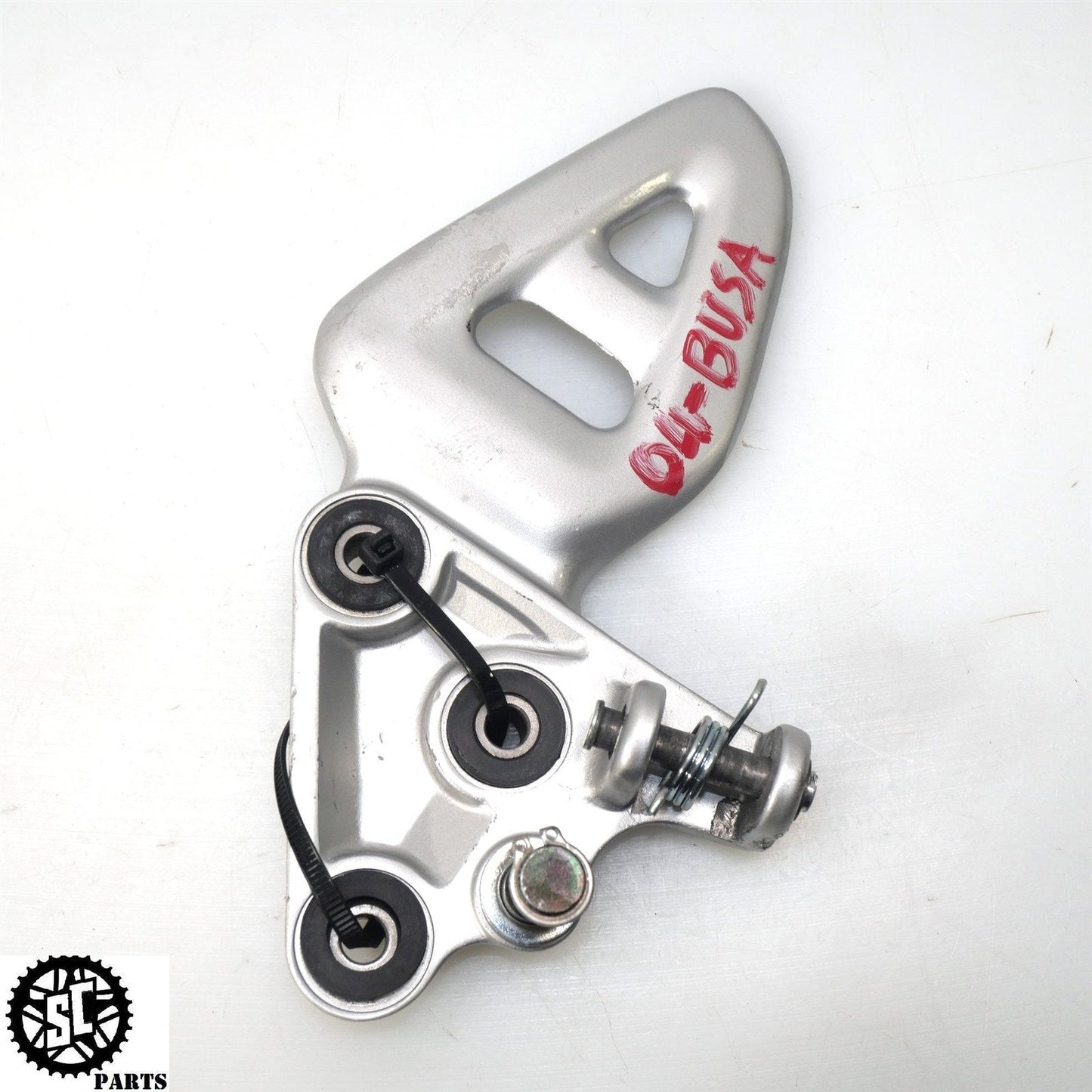2001-2007 SUZUKI HAYABUSA GSXR1300 FRONT LEFT REARSET FOOT PEG BRACKET S49