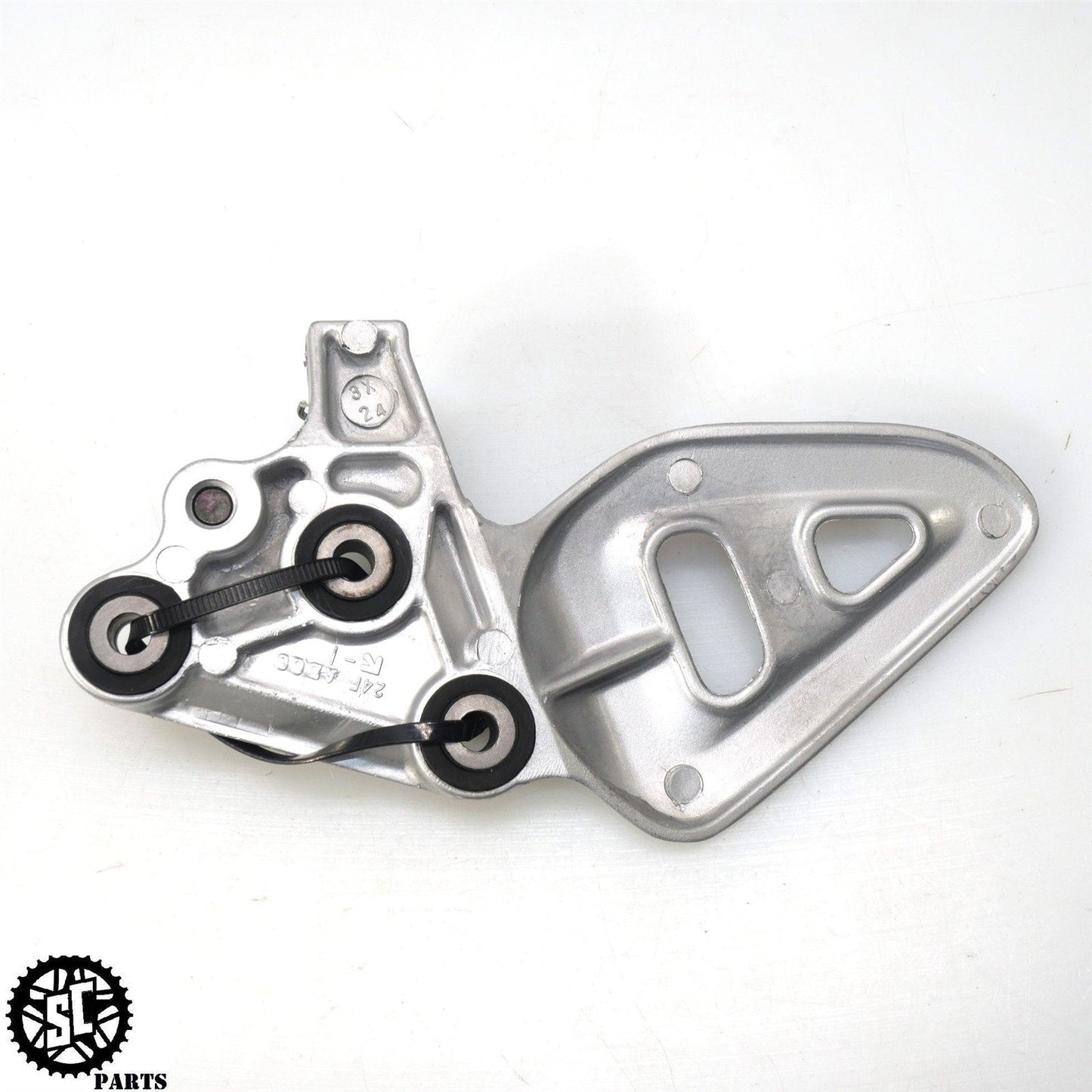 2001-2007 SUZUKI HAYABUSA GSXR1300 FRONT LEFT REARSET FOOT PEG BRACKET S49