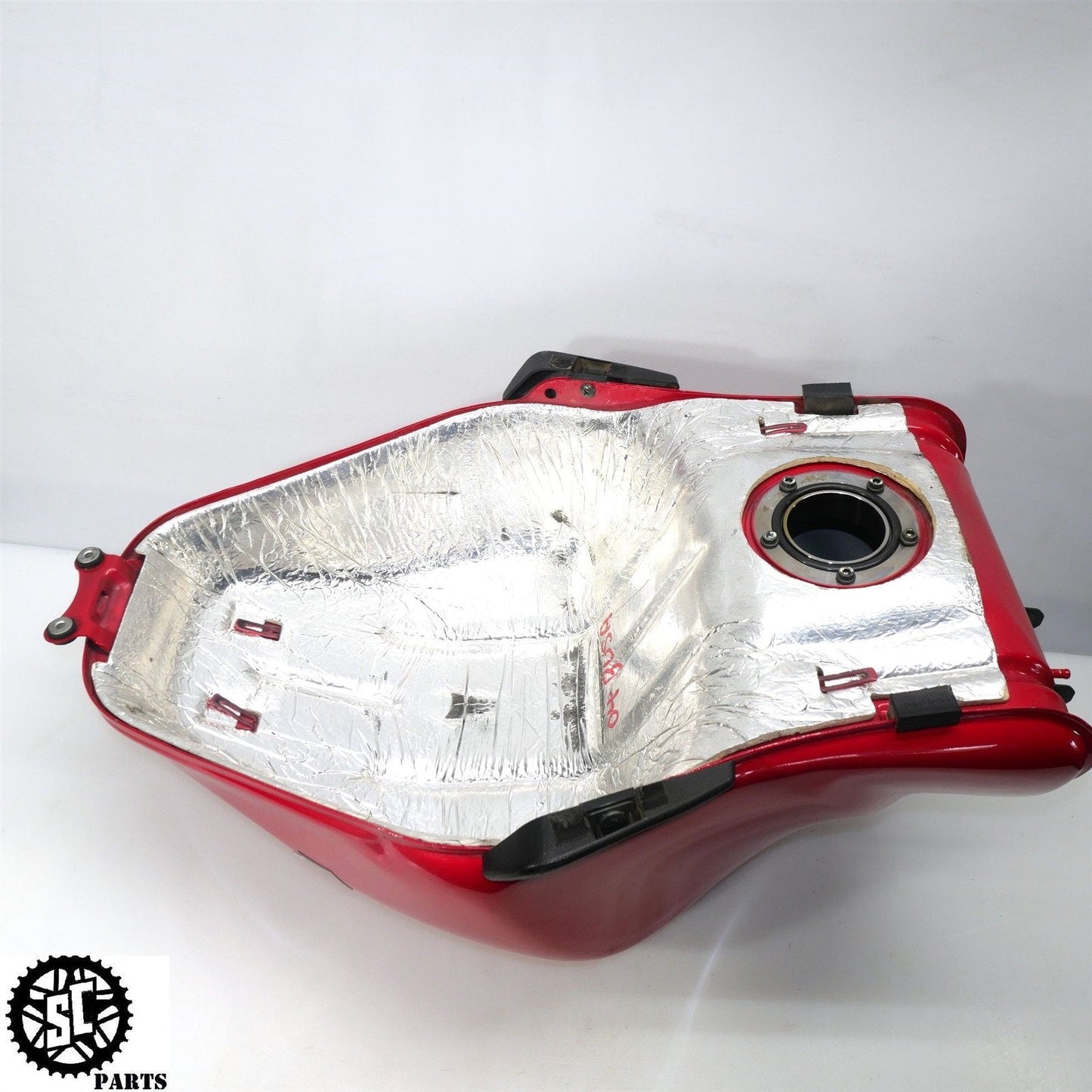 2001-2007 SUZUKI HAYABUSA GSXR1300 GAS TANK S49