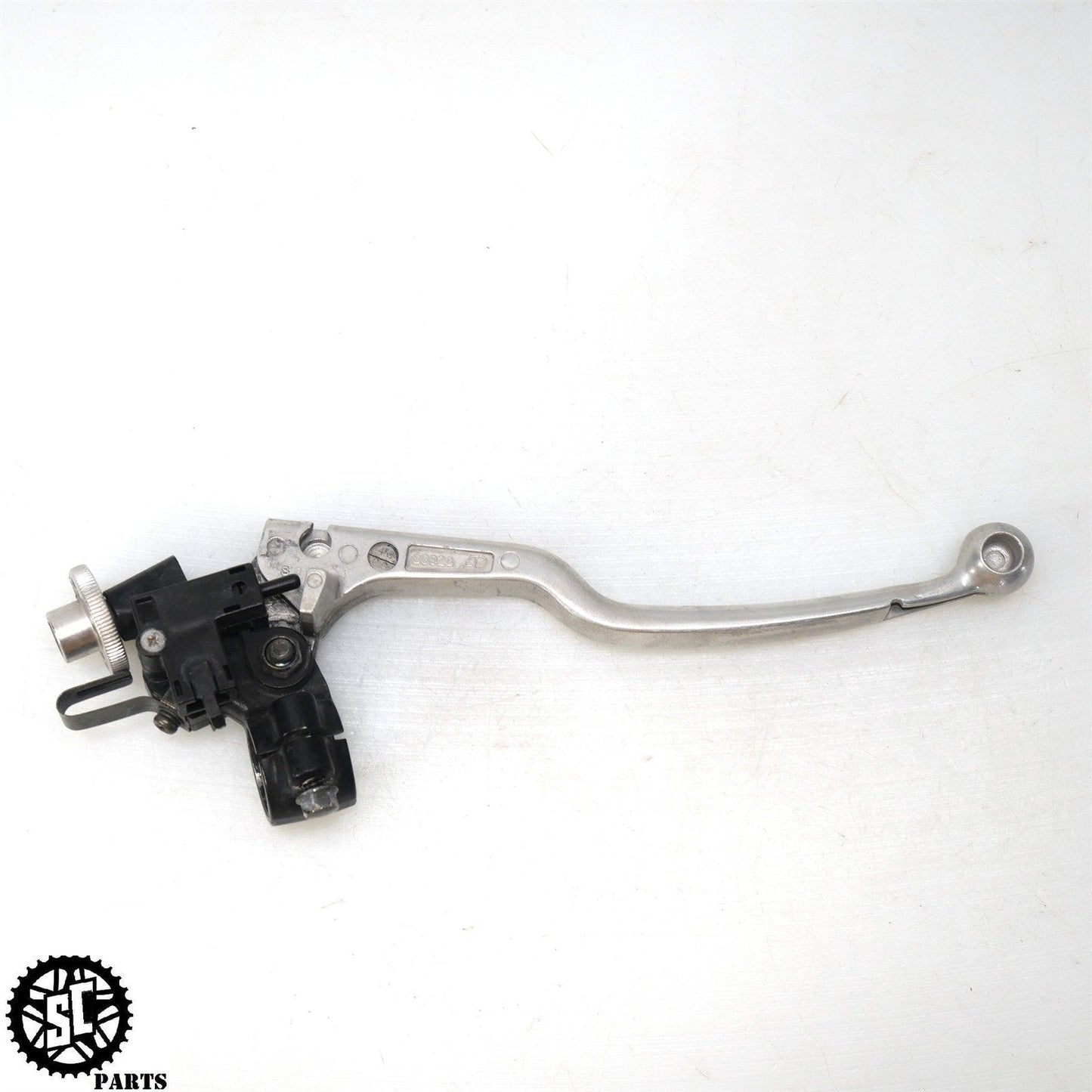 2004 2005 SUZUKI GSXR 600 CLUTCH CABLE PERCH LEVER BRACKET S14
