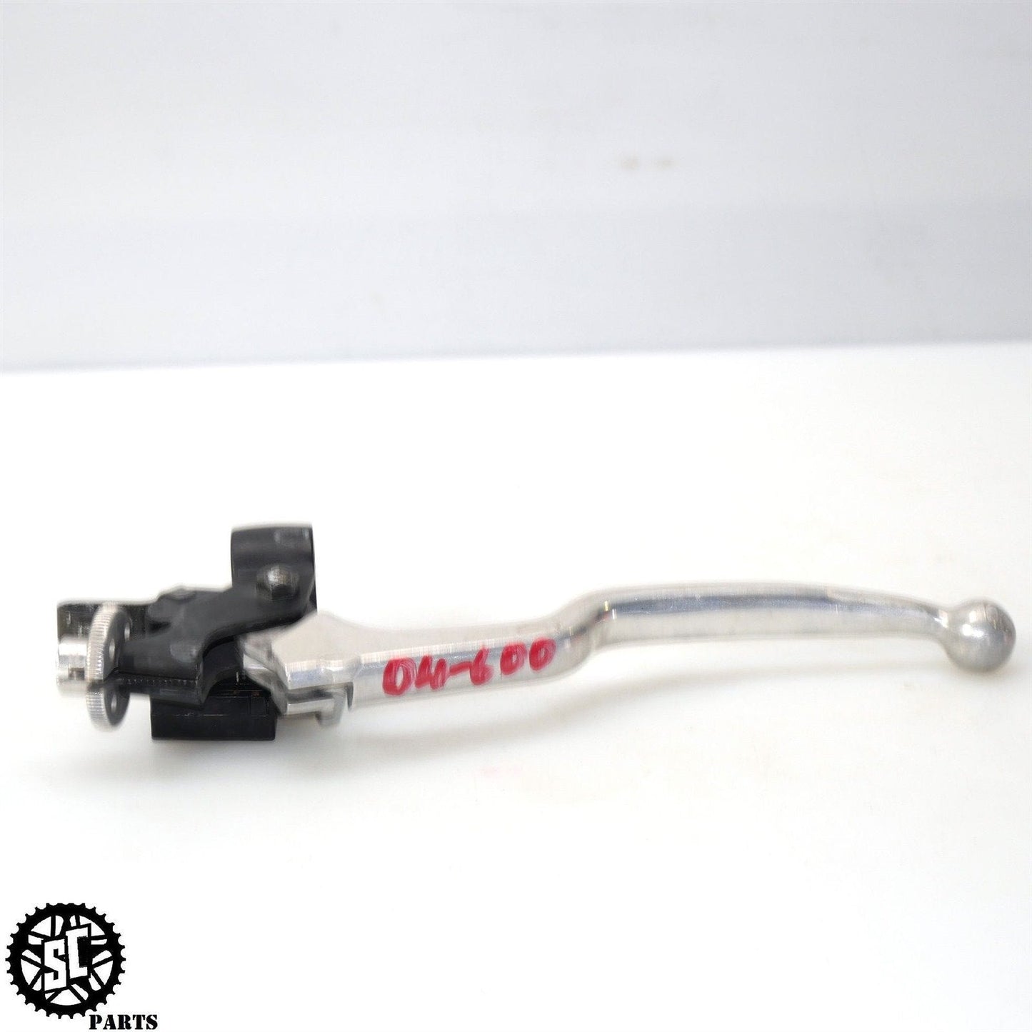 2004 2005 SUZUKI GSXR 600 CLUTCH CABLE PERCH LEVER BRACKET S14