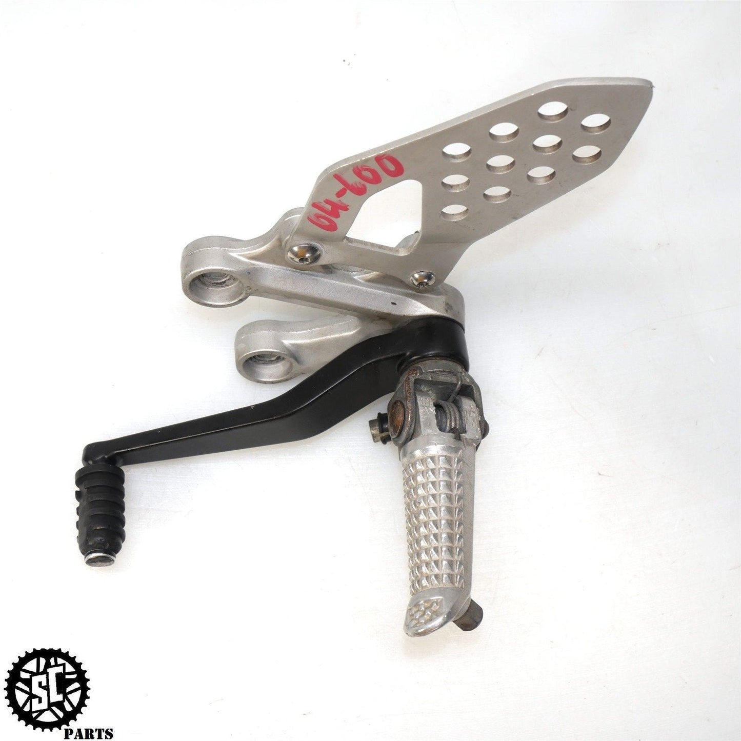 2004 2005 SUZUKI GSXR 600 FRONT LEFT REARSET FOOT PEG GEAR SHIFTER PEDAL S14