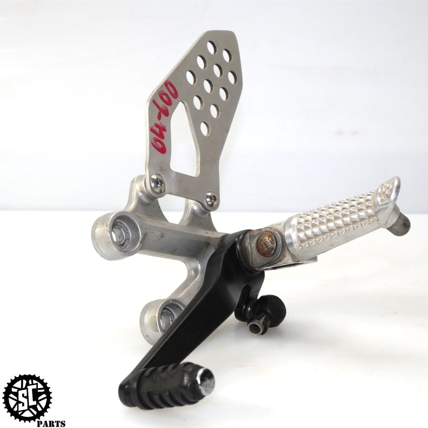 2004 2005 SUZUKI GSXR 600 FRONT LEFT REARSET FOOT PEG GEAR SHIFTER PEDAL S14