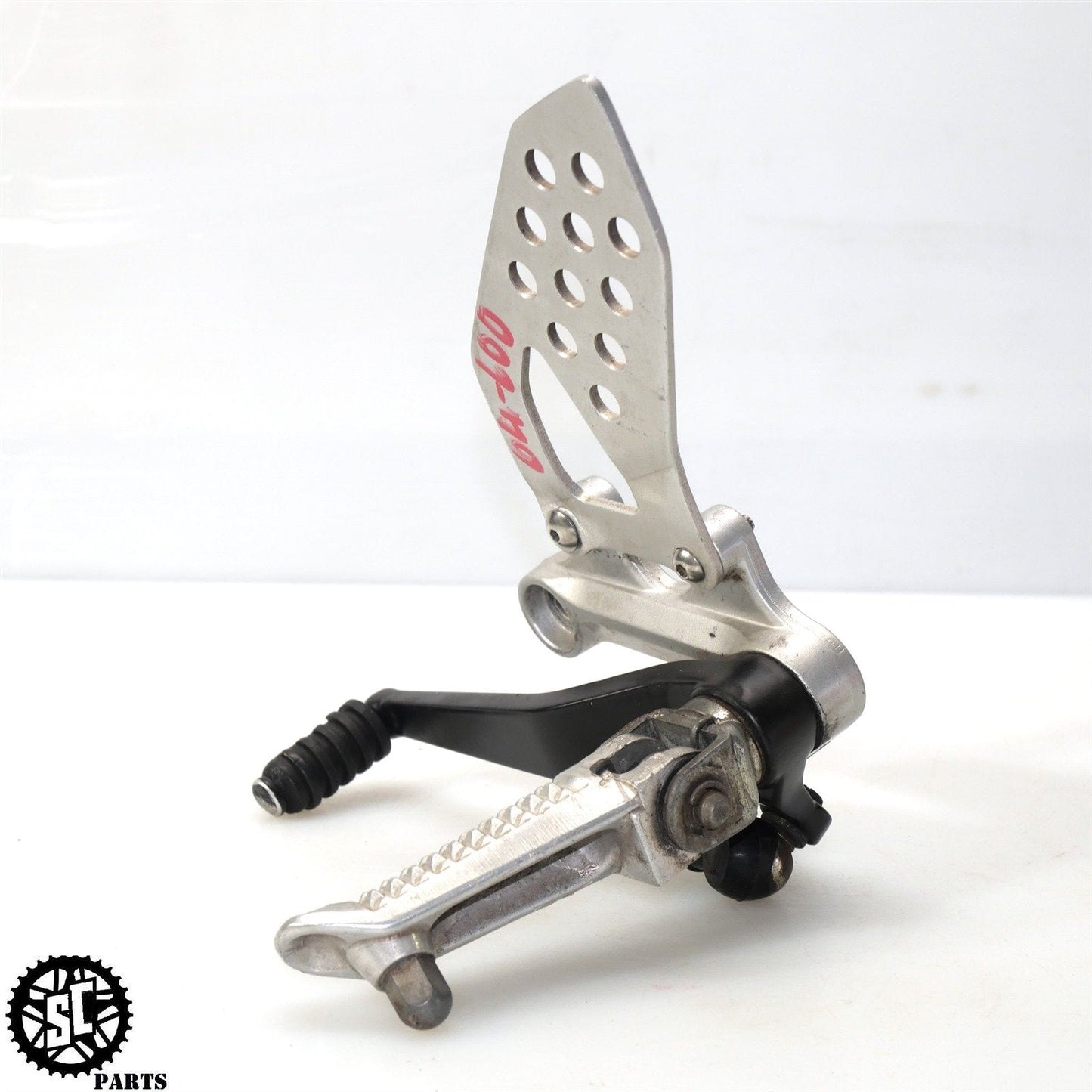 2004 2005 SUZUKI GSXR 600 FRONT LEFT REARSET FOOT PEG GEAR SHIFTER PEDAL S14