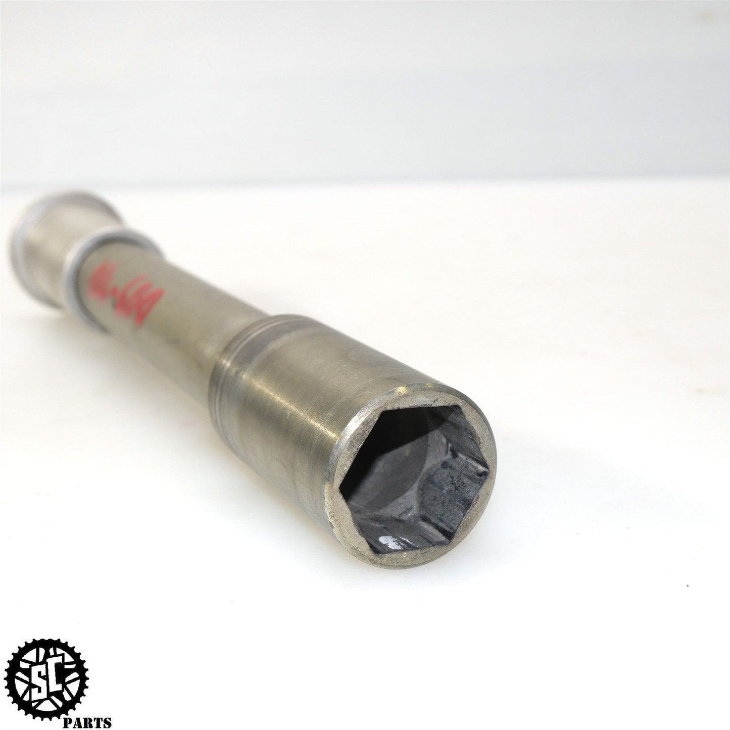 2004 2005 SUZUKI GSXR 600 FRONT AXLE S14