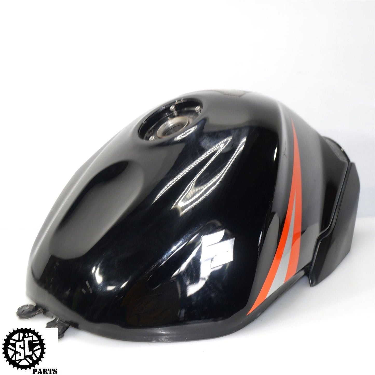 2004 2005 SUZUKI GSXR 600 GAS TANK S14