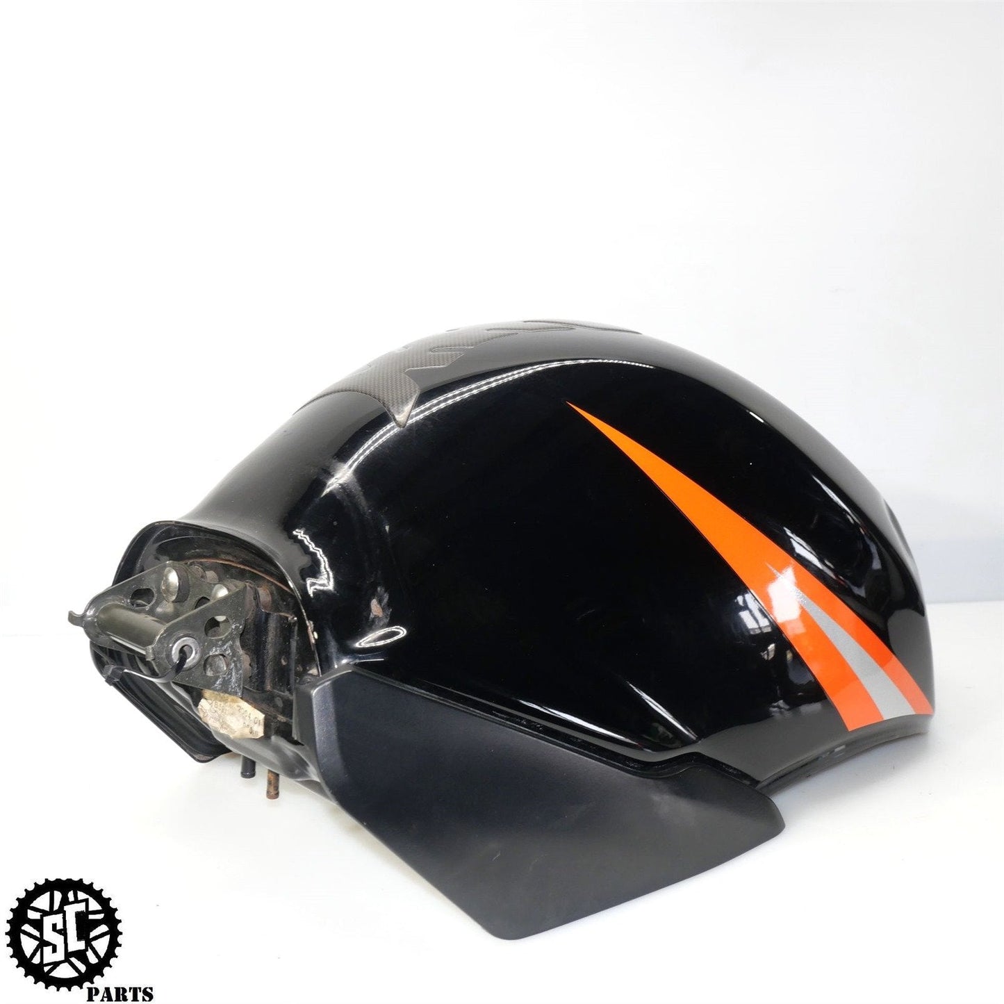 2004 2005 SUZUKI GSXR 600 GAS TANK S14