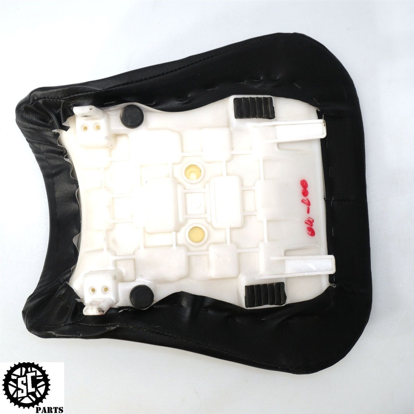 2004 2005 SUZUKI GSXR 600 FRONT SEAT OEM S14