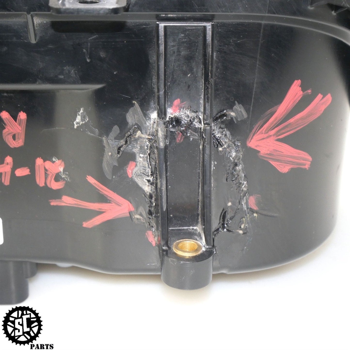2017-2022 HARLEY-DAVIDSON ROAD GLIDE FRONT HEADLIGHT TRIM BEZEL HD30