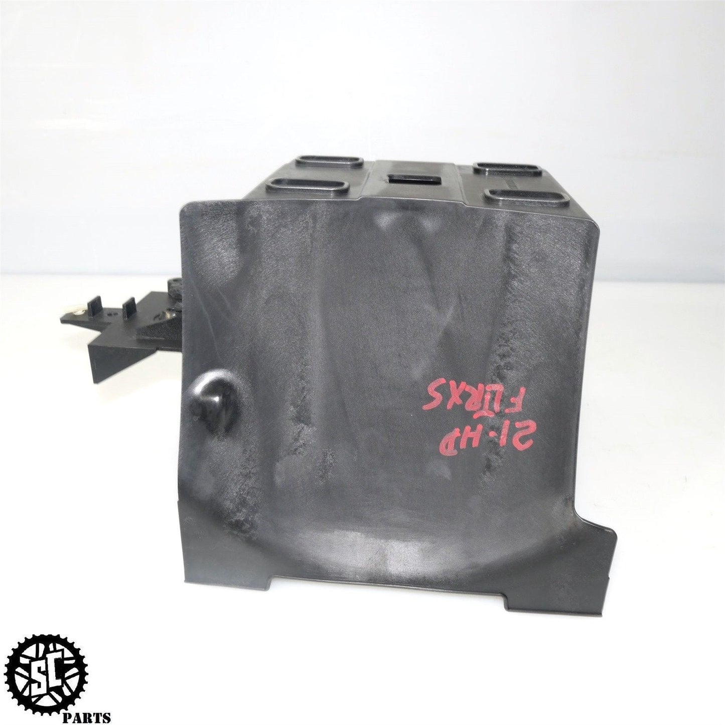 2017-2022 HARLEY-DAVIDSON ROAD GLIDE BATTERY TRAY BOX HOLDER HD30