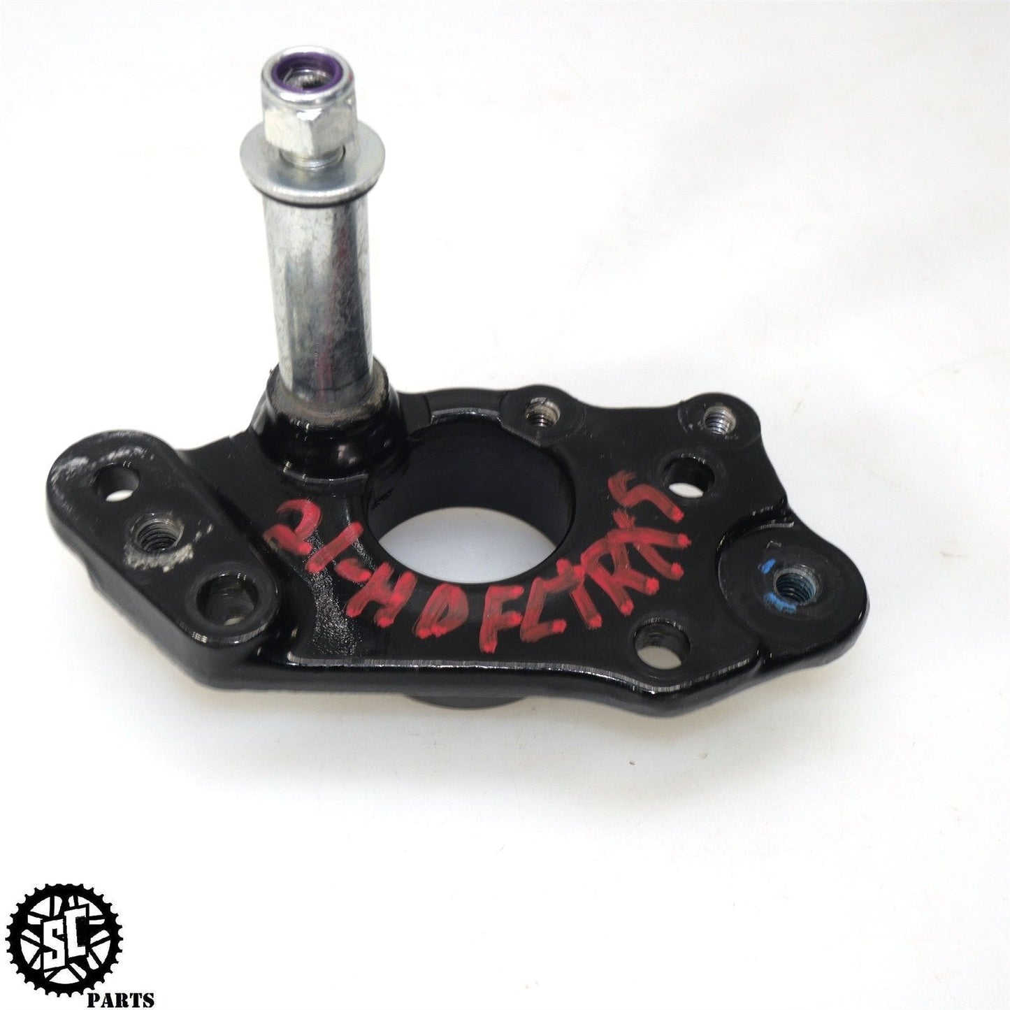2017-2022 HARLEY ROAD GLIDE FRONT RIGHT ENGINE MOTOR MOUNT ISOLATOR BRACKET HD30