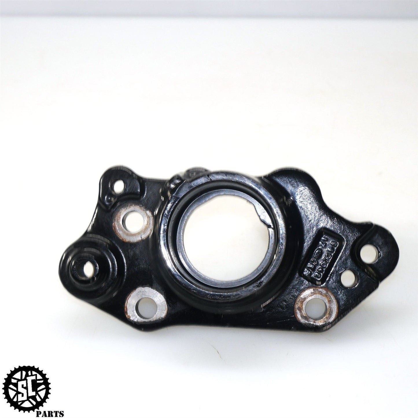 2017-2022 HARLEY ROAD GLIDE FRONT RIGHT ENGINE MOTOR MOUNT ISOLATOR BRACKET HD30