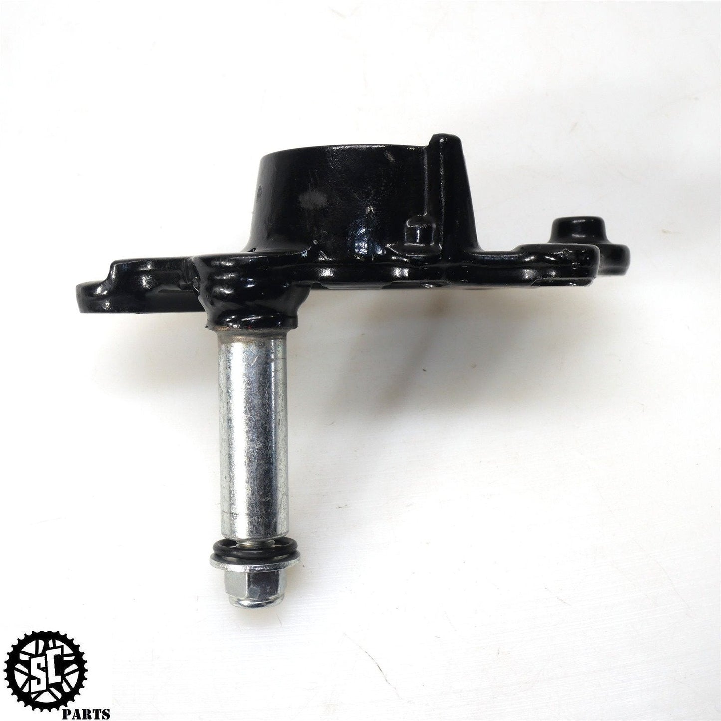2017-2022 HARLEY ROAD GLIDE FRONT RIGHT ENGINE MOTOR MOUNT ISOLATOR BRACKET HD30