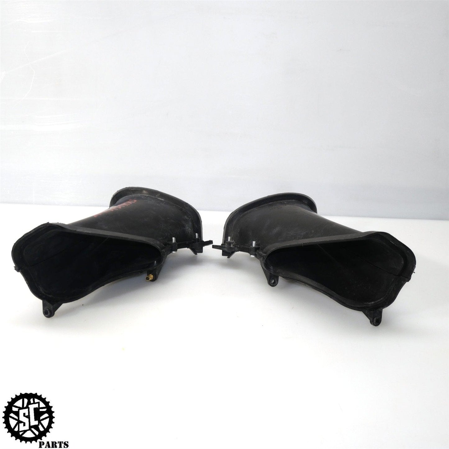 2017-2022 HARLEY-DAVIDSON ROAD GLIDE LEFT RIGHT AIR VENT DUCT TUBE HD30