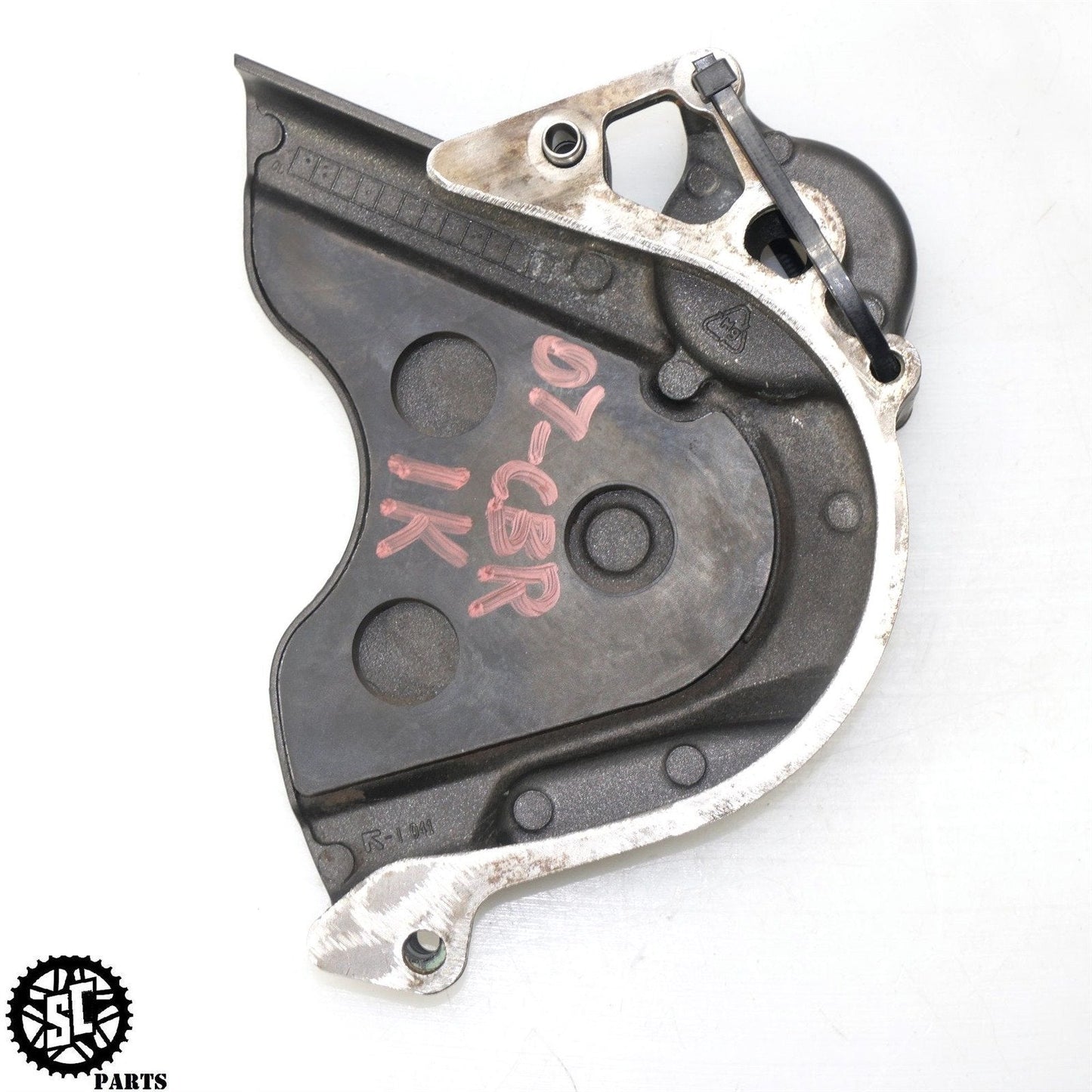 2006 2007 HONDA CBR1000RR FRONT ENGINE SPROCKET COVER H34
