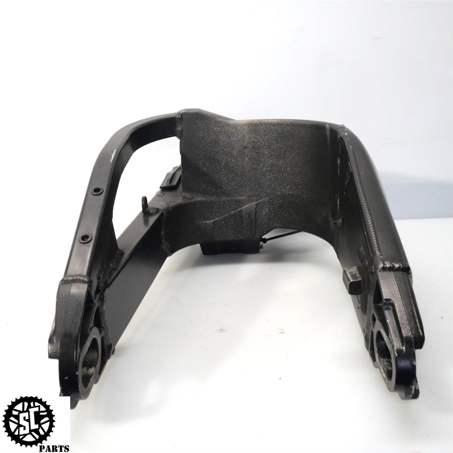 2005 2006 KAWASAKI NINJA ZX6R 636 REAR SWINGARM K44