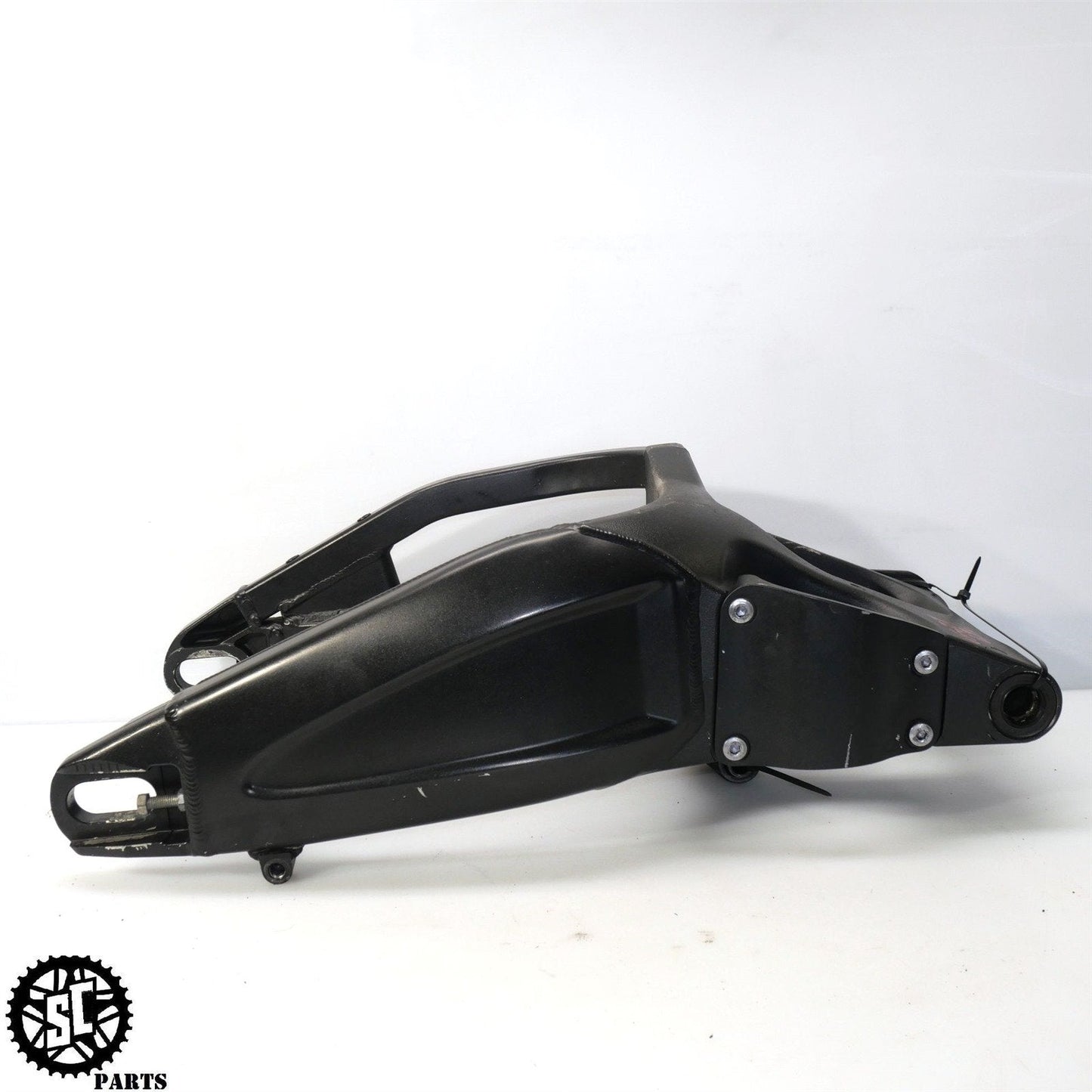 2005 2006 KAWASAKI NINJA ZX6R 636 REAR SWINGARM K44