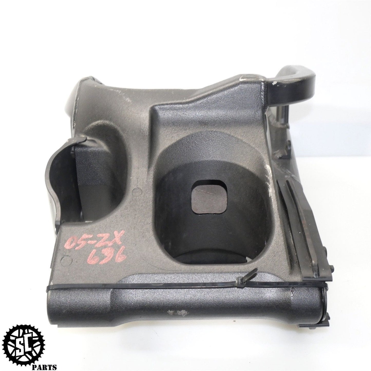 2005 2006 KAWASAKI NINJA ZX6R 636 REAR SWINGARM K44