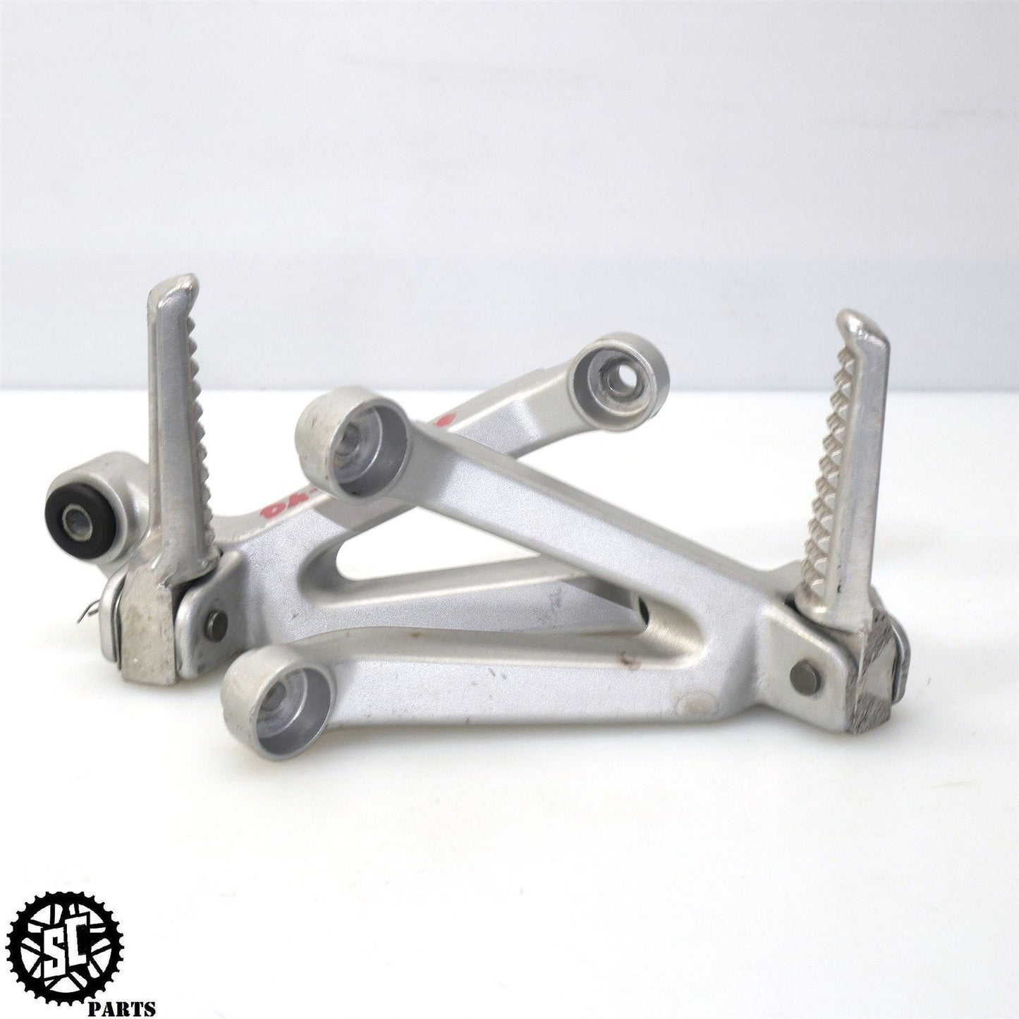 2001-2003 HONDA CBR600 F4I REAR PASSENGER BACK PEGS H13