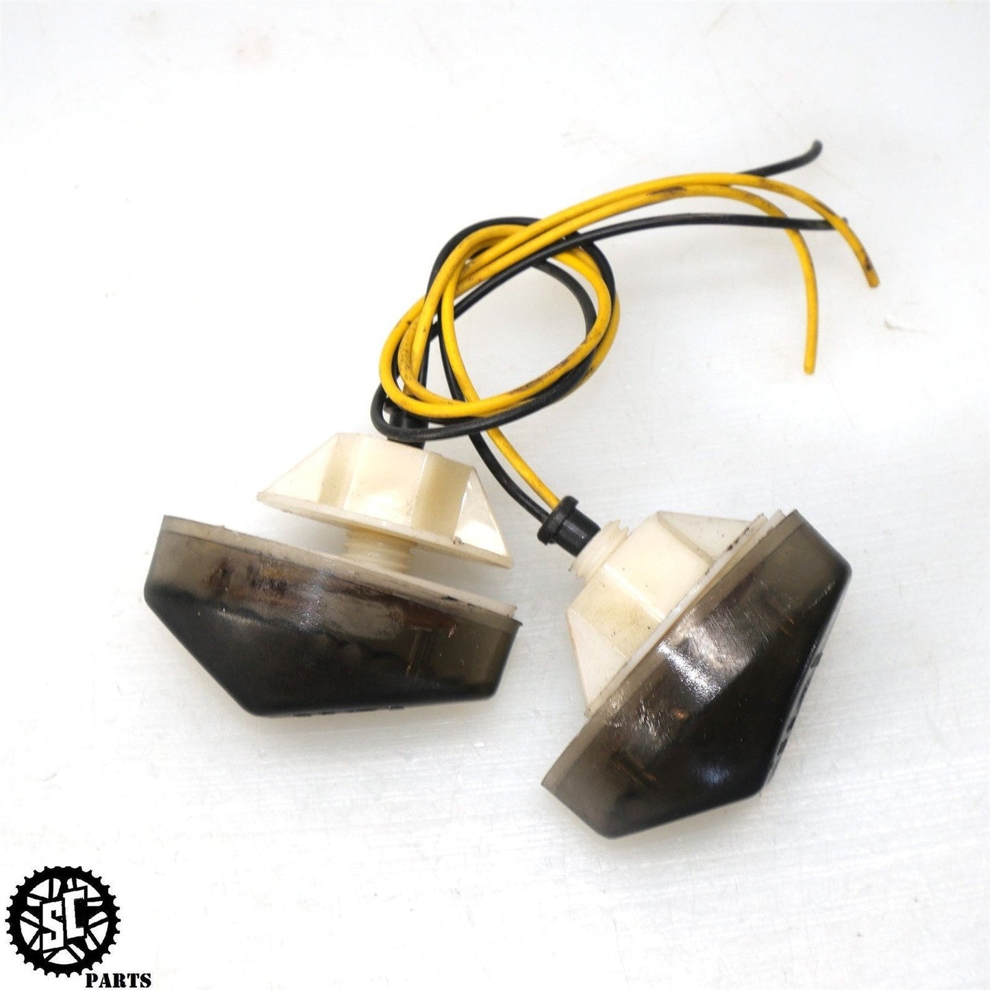 2006 2007 HONDA CBR1000RR FLUSH MOUNT FRONT TURN SIGNAL BLINKERS H08