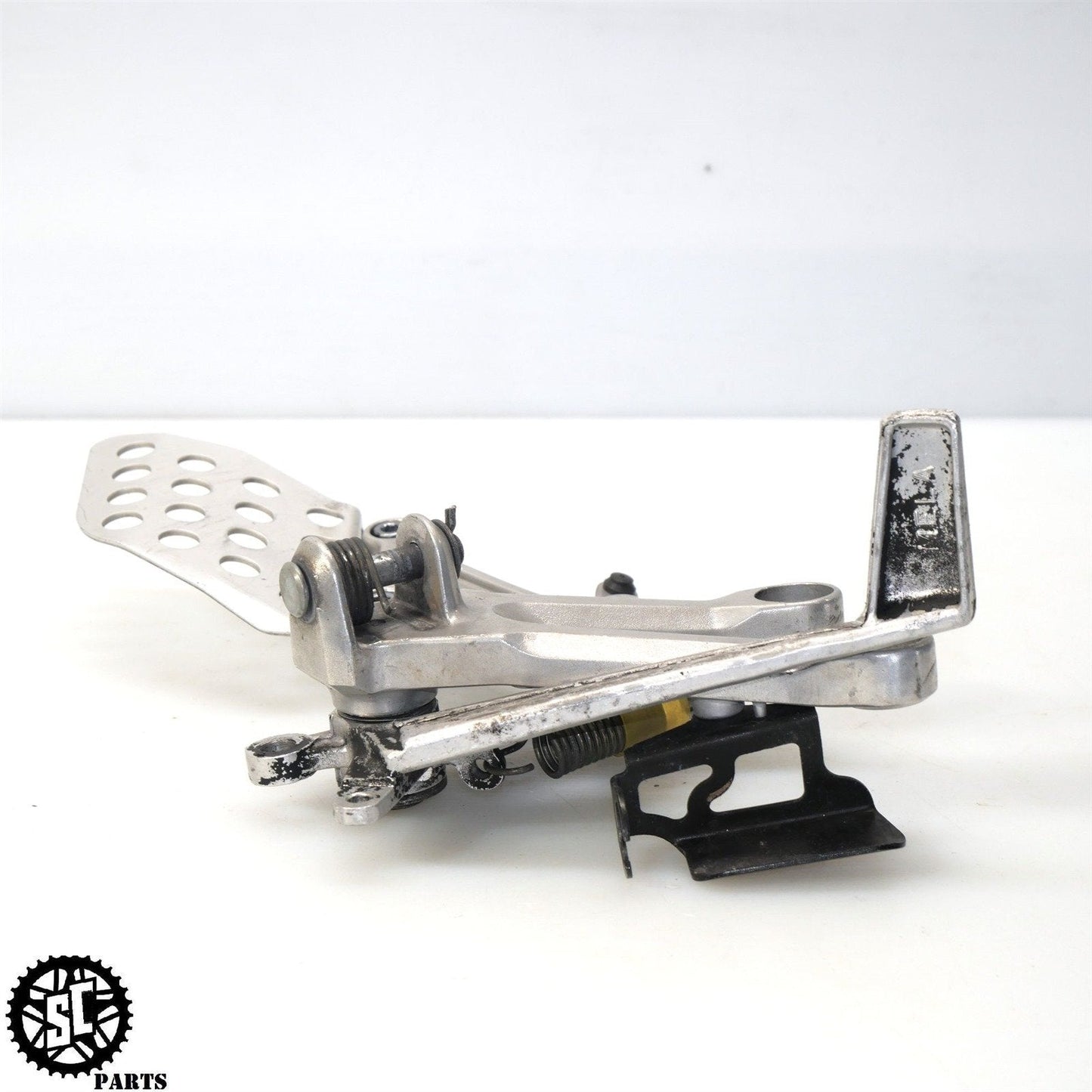 2006 2007 HONDA CBR1000RR FRONT RIGHT REARSET FOOT PEG BRAKE PEDAL H08