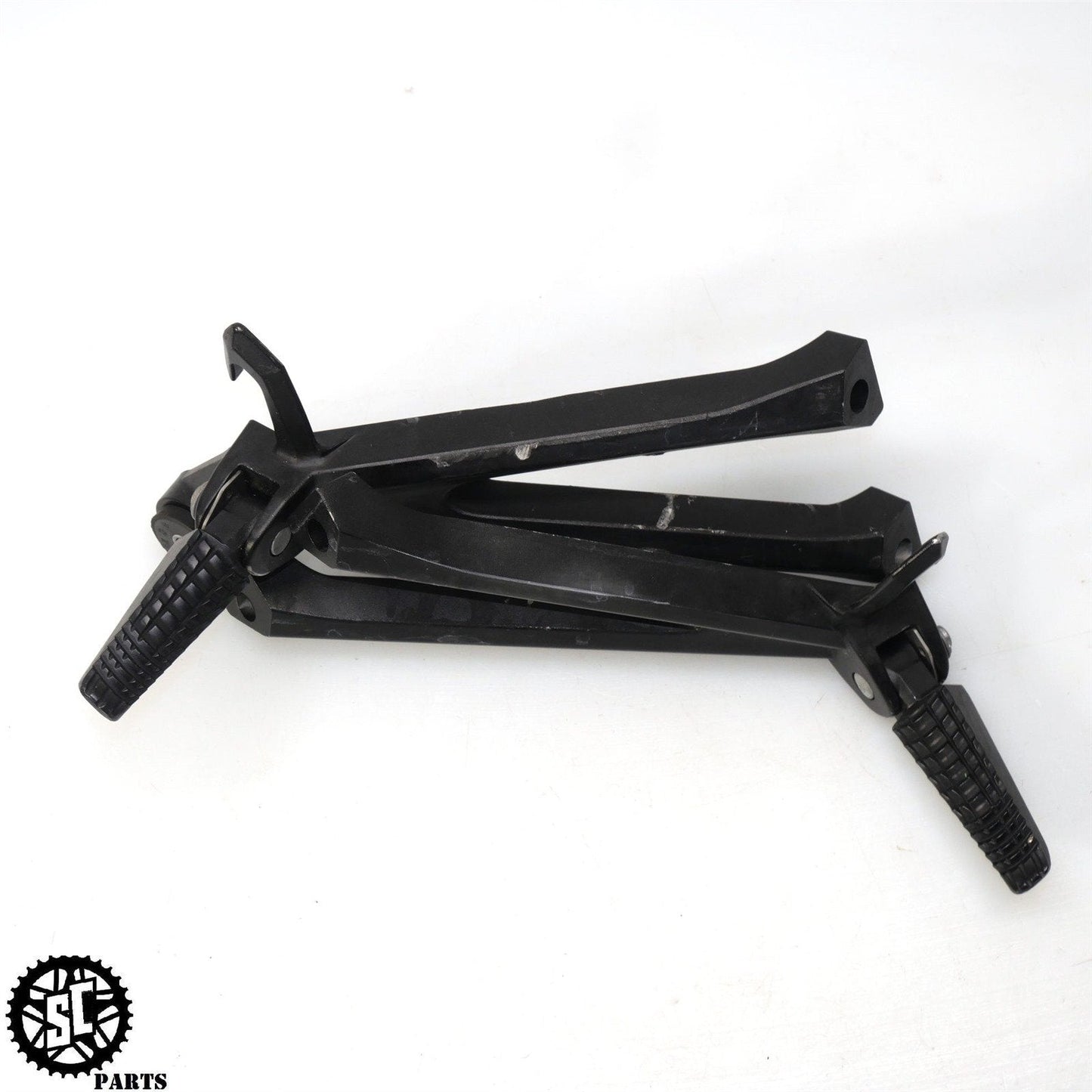 2011-2021 SUZUKI GSXR 600 750 REAR BACK PASSENGER FOOT PEGS S36