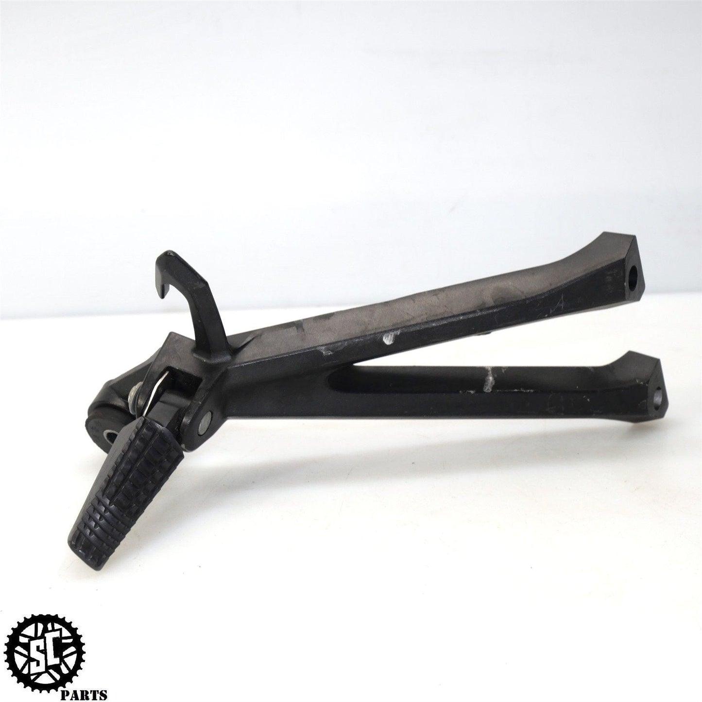 2011-2021 SUZUKI GSXR 600 750 REAR BACK PASSENGER FOOT PEGS S36