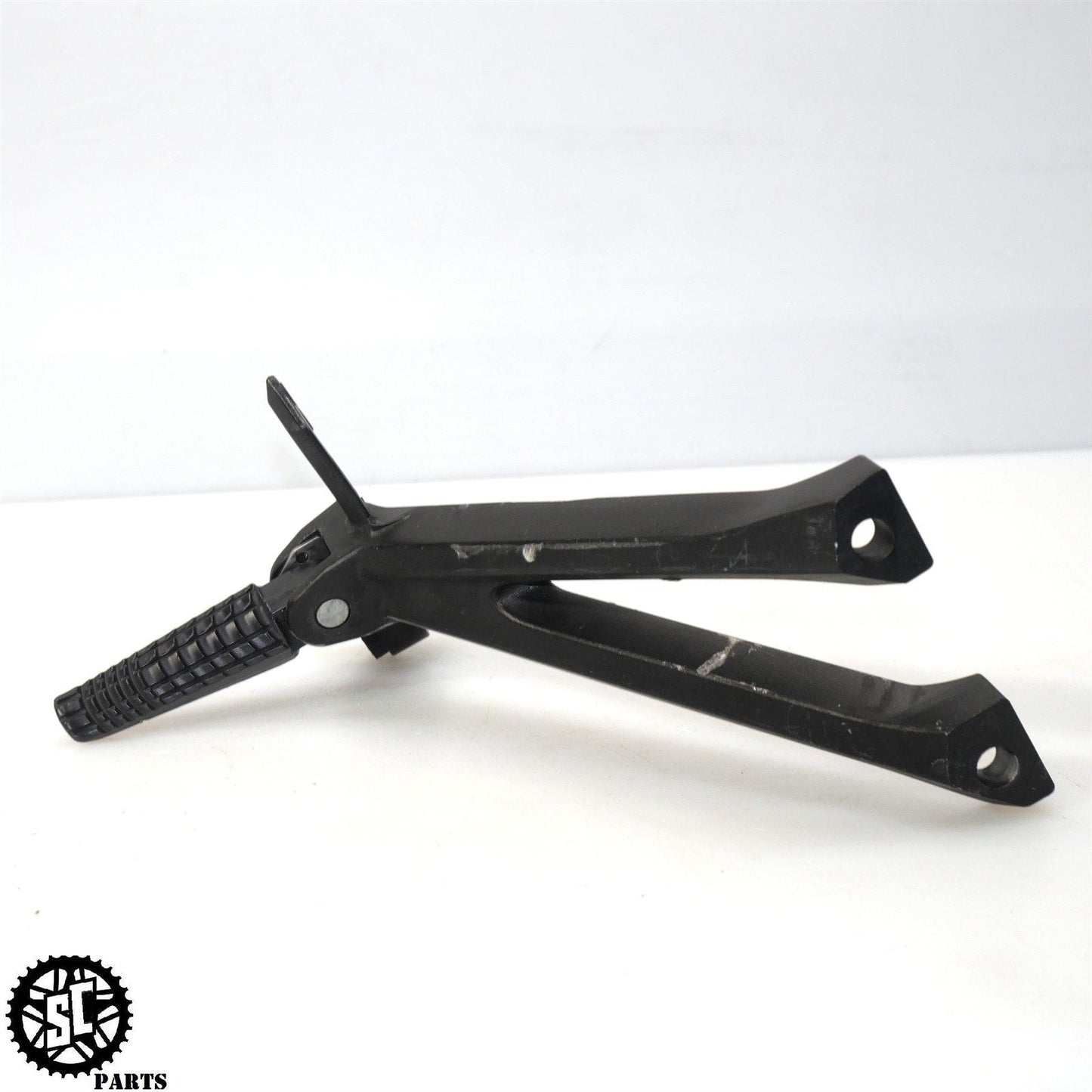 2011-2021 SUZUKI GSXR 600 750 REAR BACK PASSENGER FOOT PEGS S36