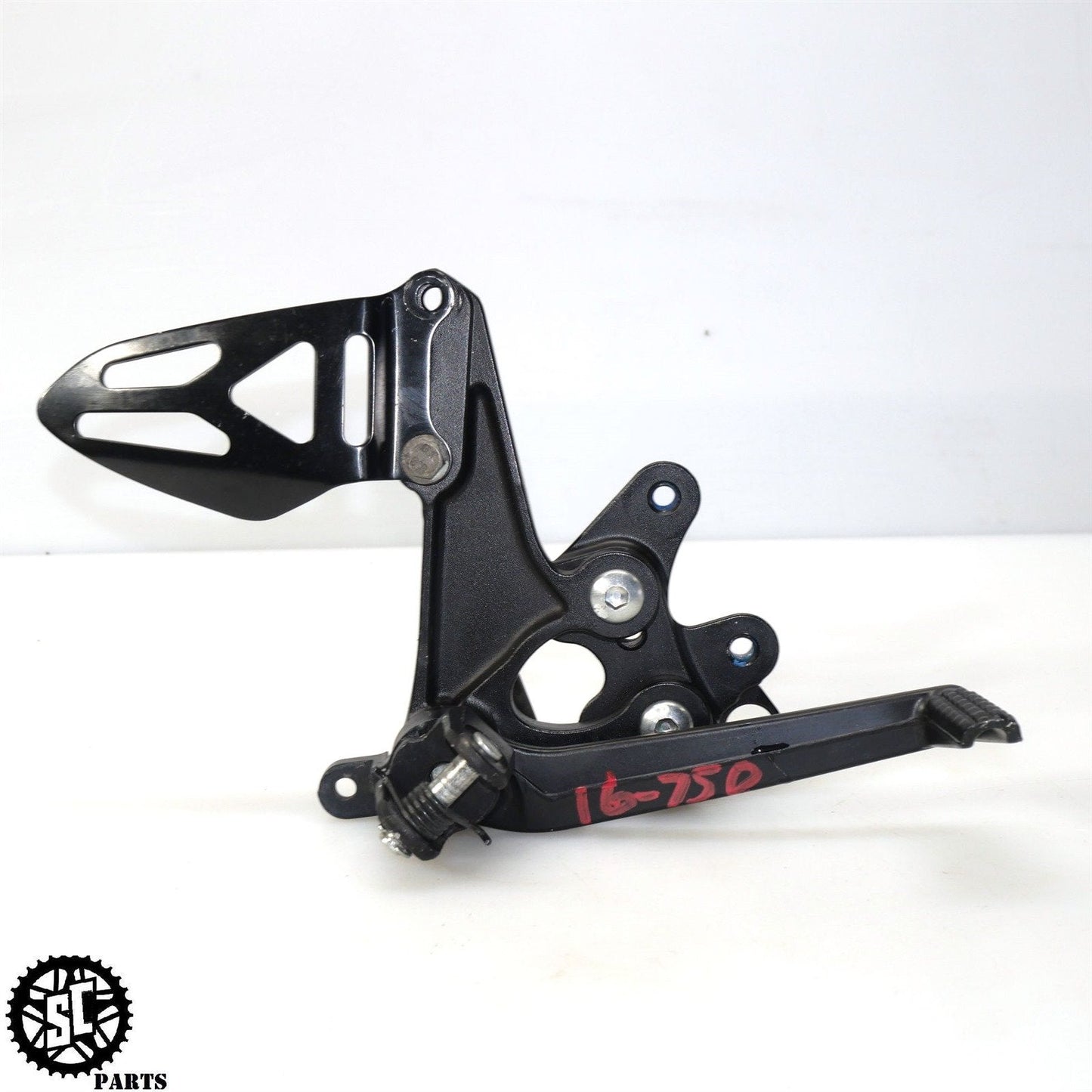 2011-2021 SUZUKI GSXR 600 750 FRONT RIGHT REARSET FOOT PEG BRAKE PEDAL S12