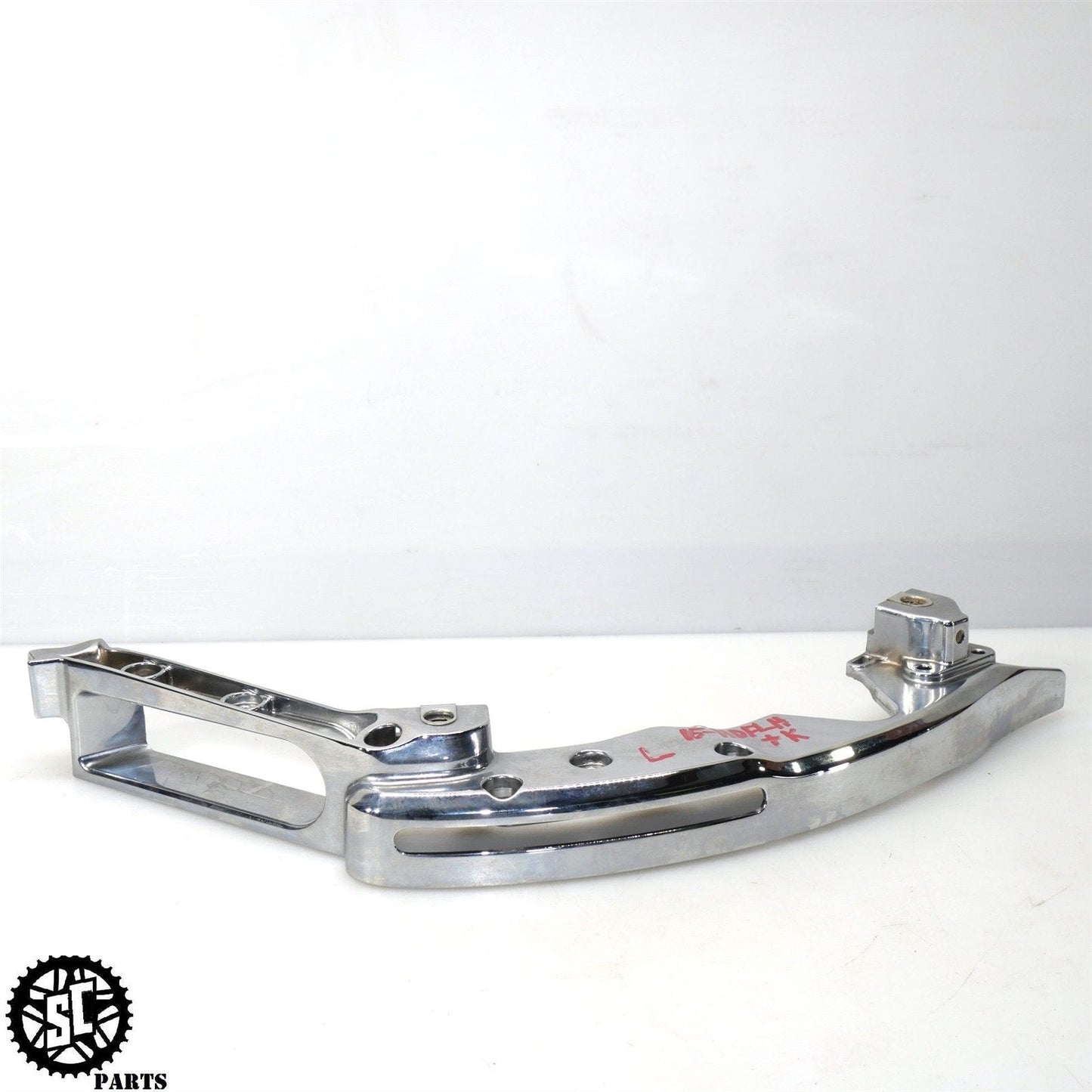 2014-2022 HARLEY STREET GLIDE LEFT SADDLEBAG SUPPORT BRACKET STRUT COVER HD20