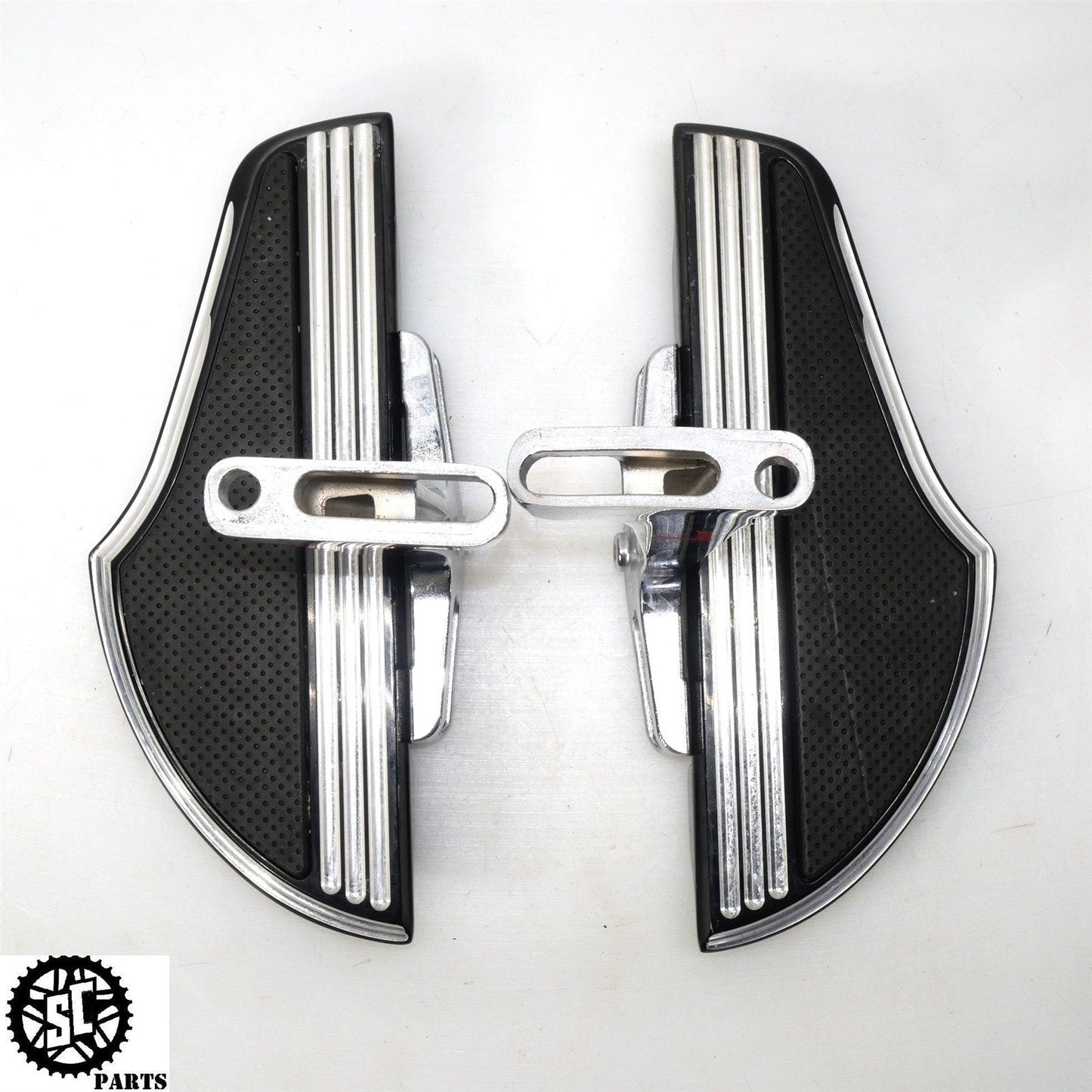 2017-2022 HARLEY ROAD GLIDE REAR PASSENGER DEFIANCE FLOORBOARD SET HD17