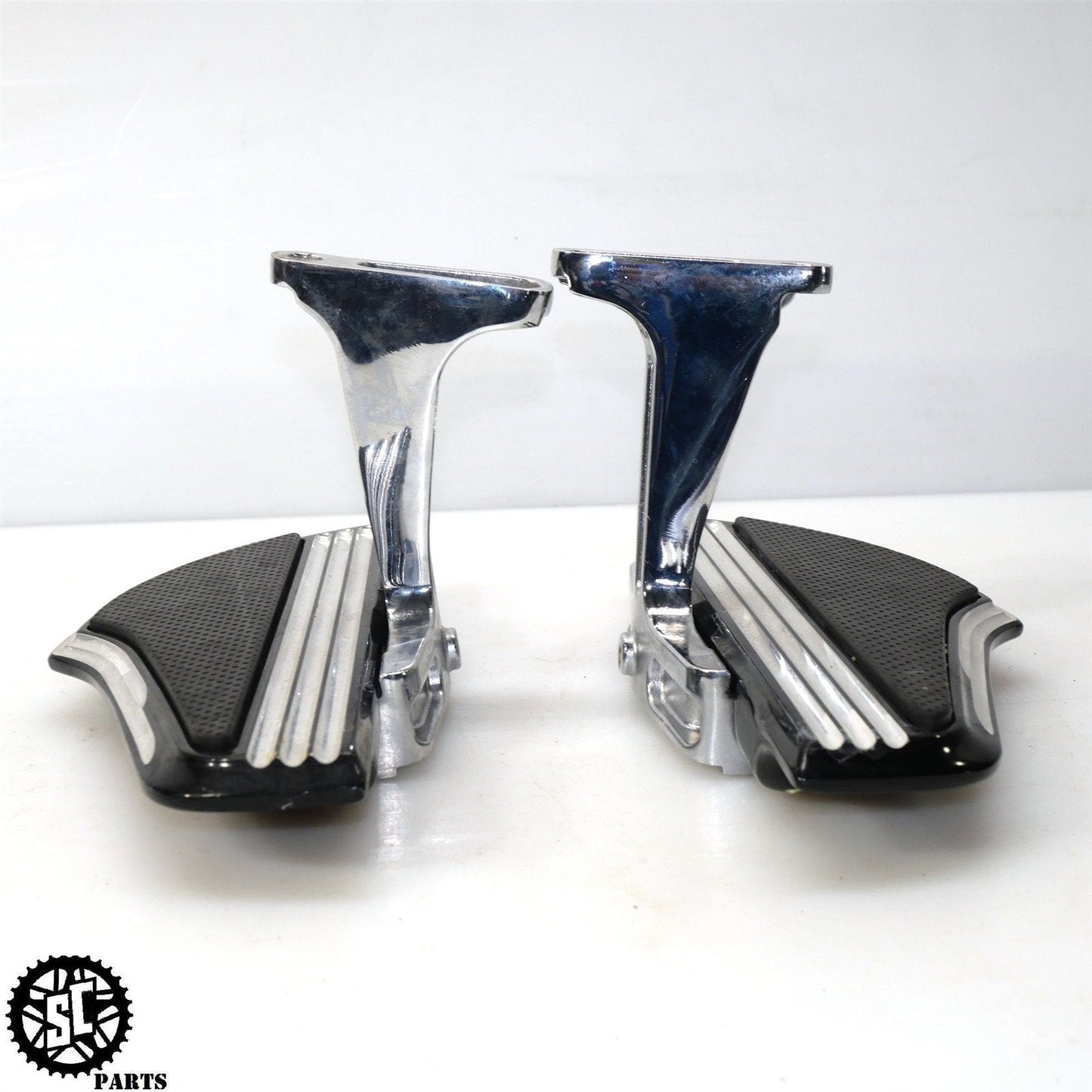 2017-2022 HARLEY ROAD GLIDE REAR PASSENGER DEFIANCE FLOORBOARD SET HD17