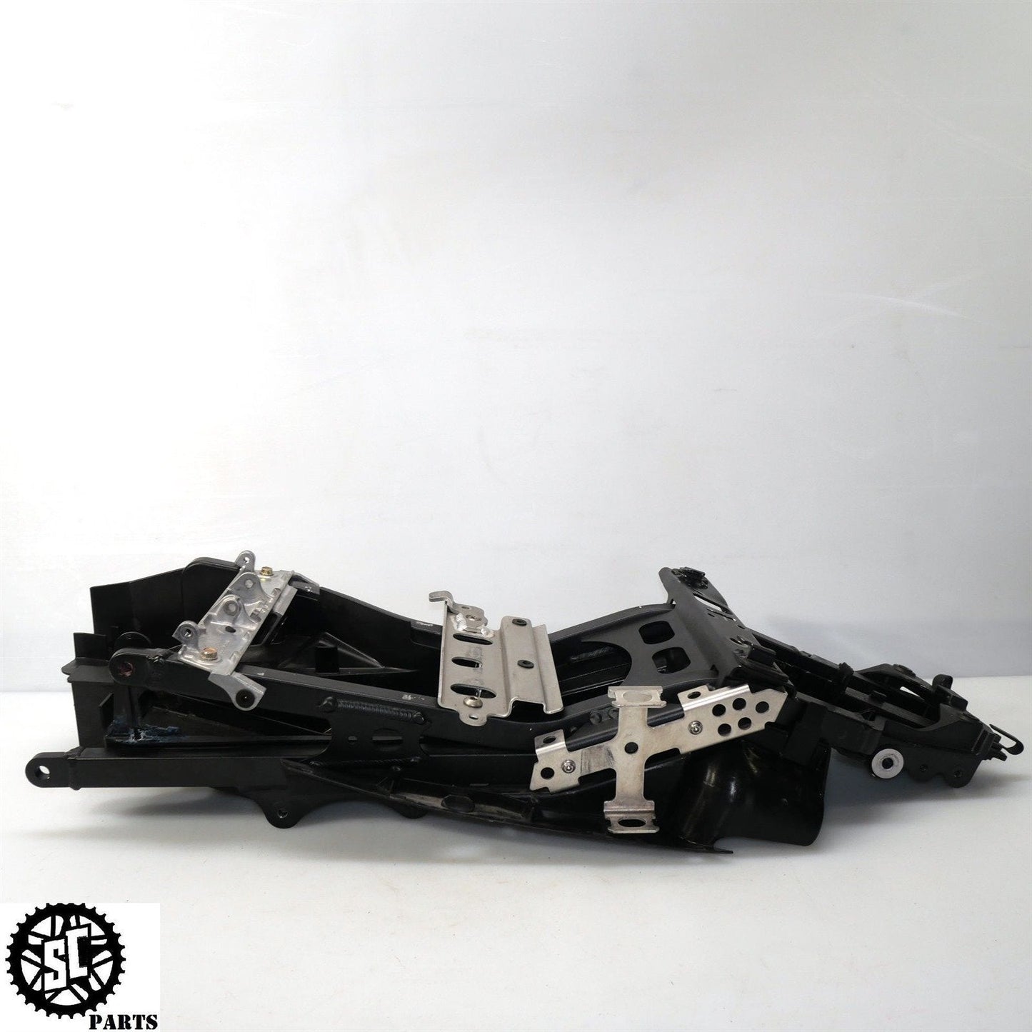 2005 2006 KAWASAKI NINJA ZX6R 636 REAR BACK SUBFRAME TAIL BATTERY TRAY K20