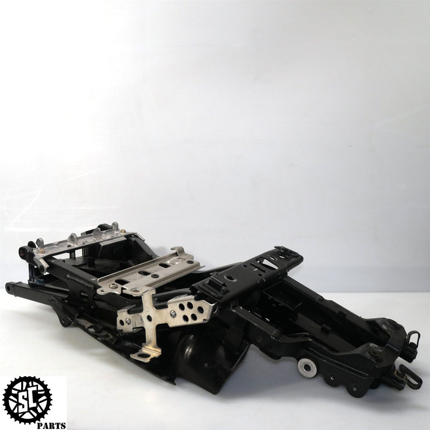 2005 2006 KAWASAKI NINJA ZX6R 636 REAR BACK SUBFRAME TAIL BATTERY TRAY K20