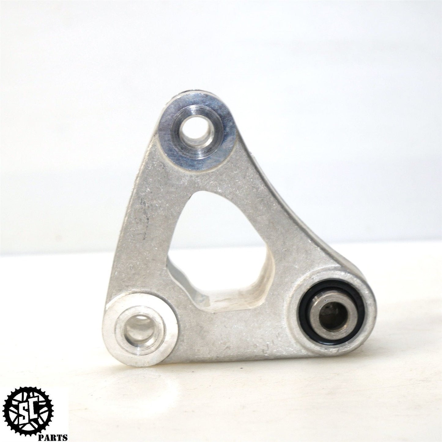 2009-2014 YAMAHA YZF R1 REAR SHOCK SUSPENSION LINKAGE DOG BONE KNUCKLE Y31