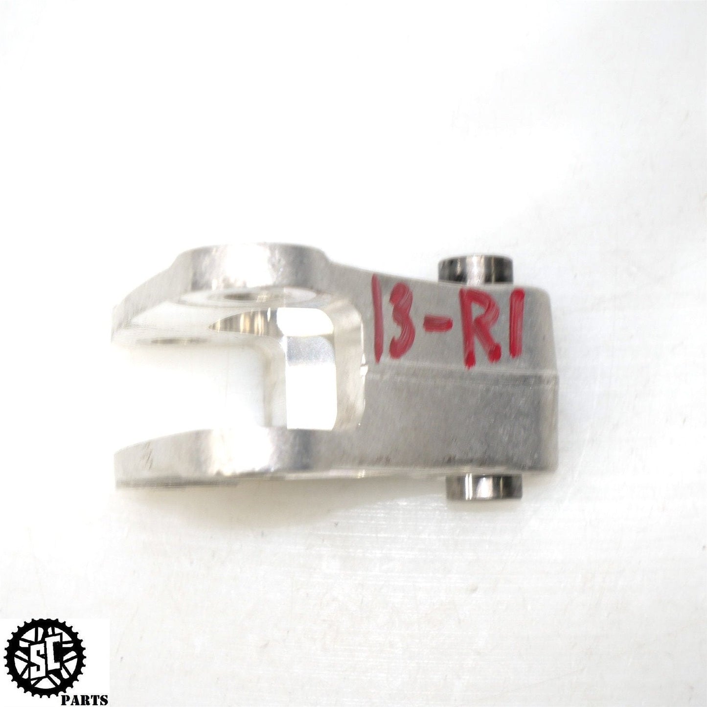 2009-2014 YAMAHA YZF R1 REAR SHOCK SUSPENSION LINKAGE DOG BONE KNUCKLE Y31