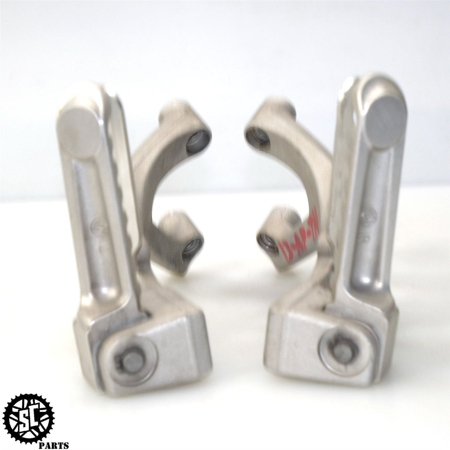 2011-2014 APRILIA TUONO V4R LEFT RIGHT BACK PASSENGER FOOT PEGS A04