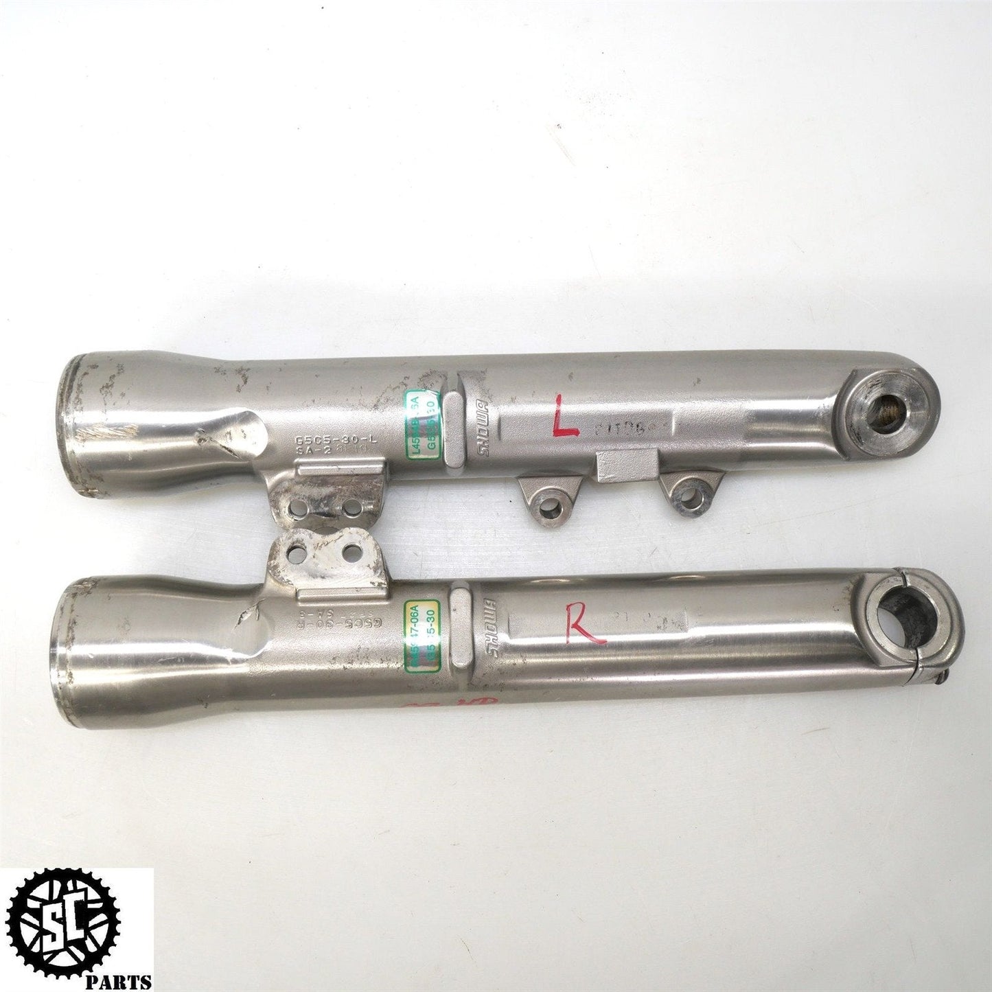 2007-2017 HARLEY-DAVIDSON DYNA LEFT RIGHT FORK TUBE LOWER LEG SLIDER HD21