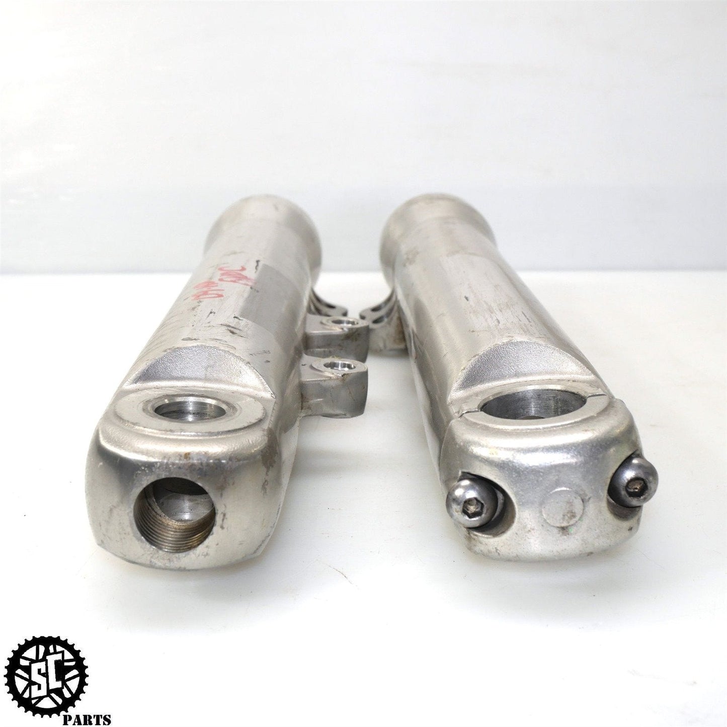 2007-2017 HARLEY-DAVIDSON DYNA LEFT RIGHT FORK TUBE LOWER LEG SLIDER HD21