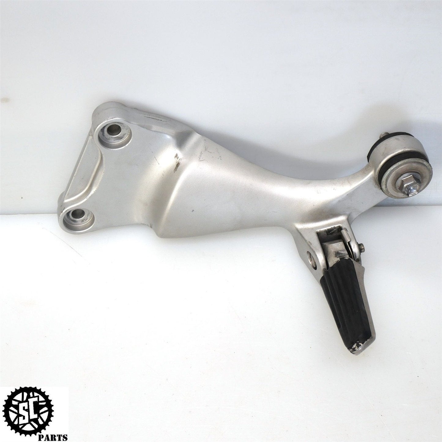 2001-2007 SUZUKI GSXR1300R HAYABUSA LEFT RIGHT REAR BACK PASSENGER FOOT PEG S54