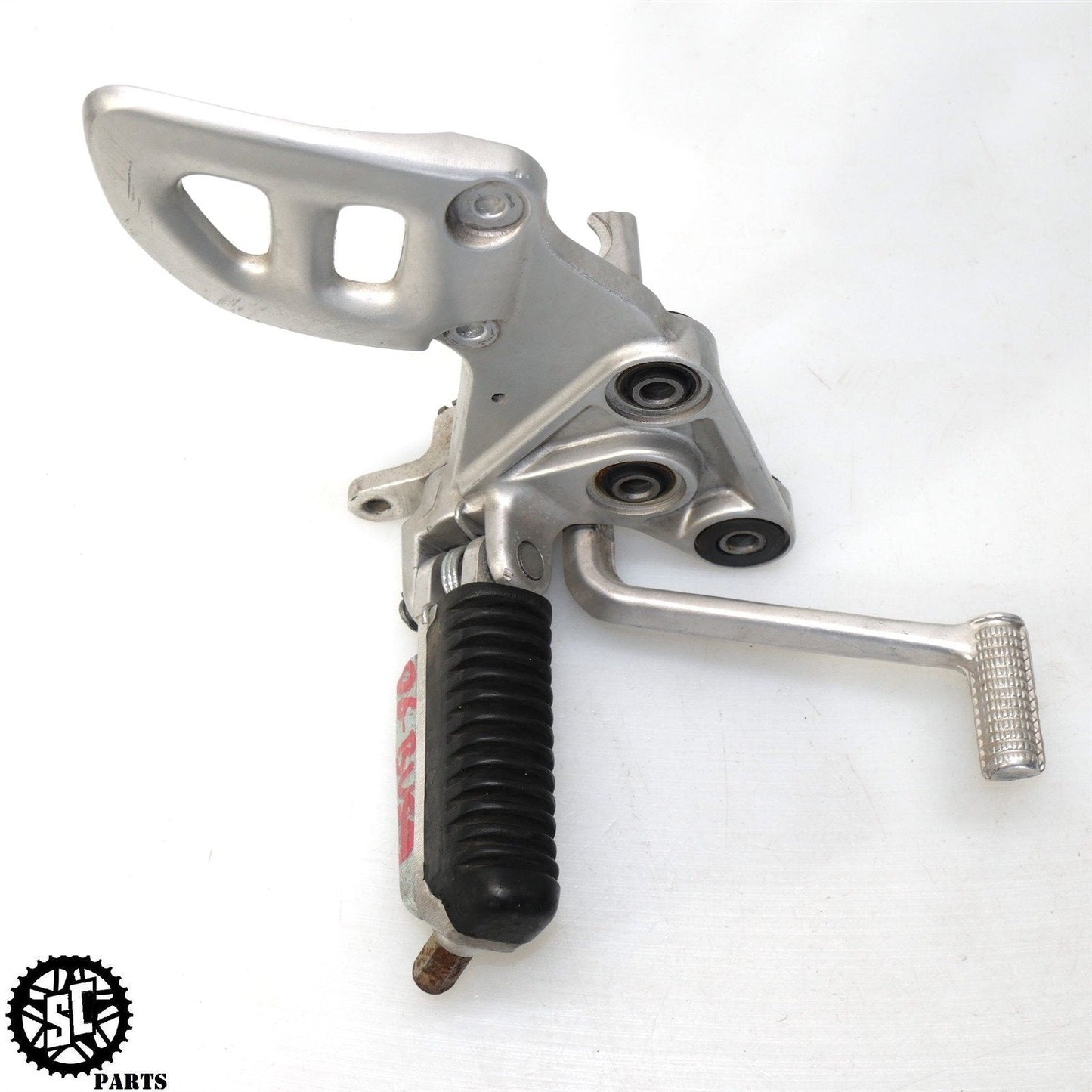 2001-2007 SUZUKI GSXR1300R HAYABUSA FRONT RIGHT REARSET FOOT PEG BRAKE PEDAL S54