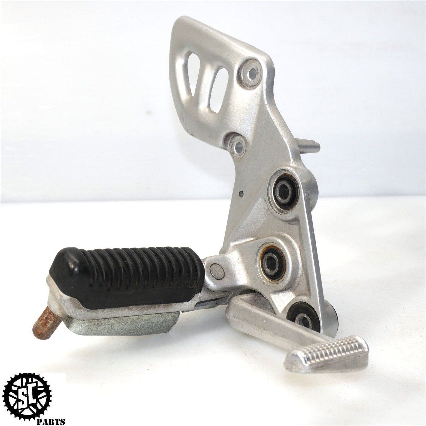 2001-2007 SUZUKI GSXR1300R HAYABUSA FRONT RIGHT REARSET FOOT PEG BRAKE PEDAL S54