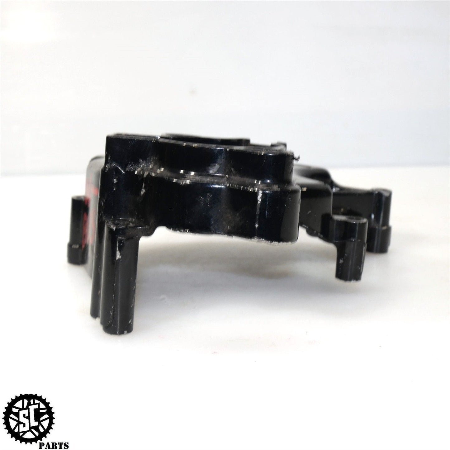 2001-2007 SUZUKI GSXR1300R HAYABUSA FRONT ENGINE SPROCKET COVER OEM S54