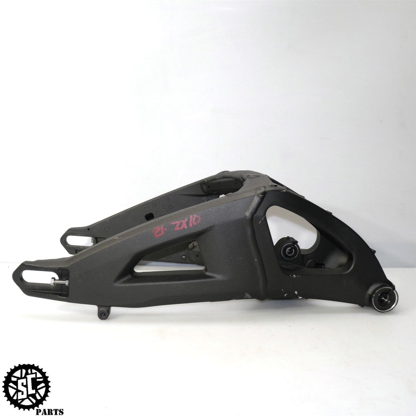 2021-2023 KAWASAKI NINJA ZX10R REAR SWINGARM K54